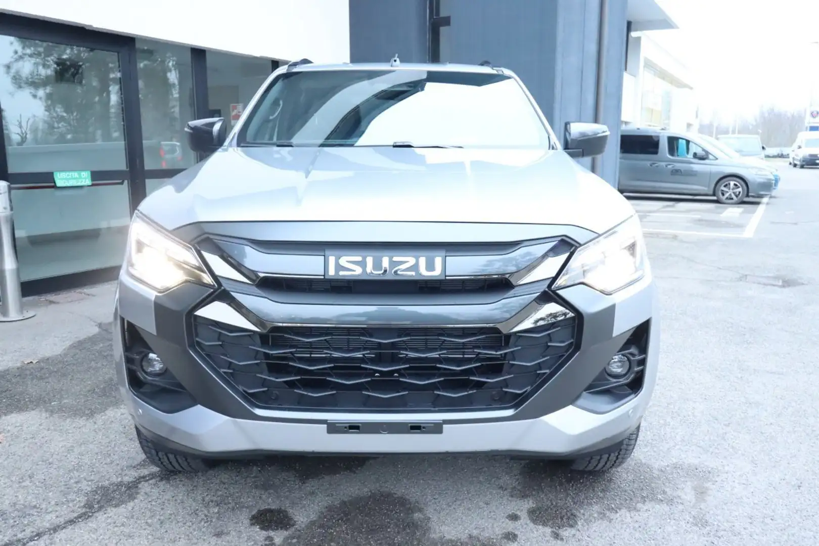 Isuzu PICK UP 1.9 aut. Crew Nitro Sport Cab Bianco - 2