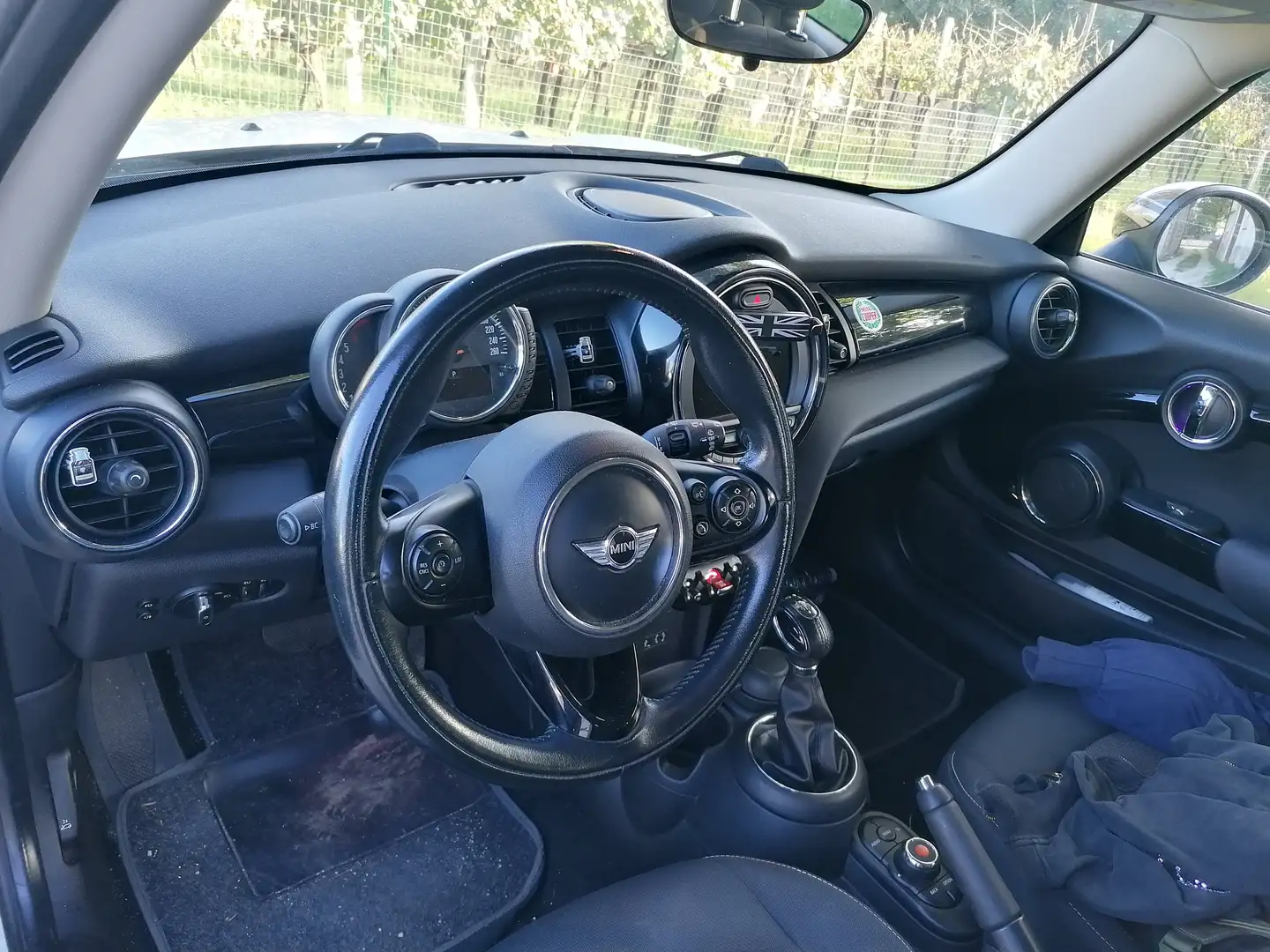 MINI Cooper D Mini IV F55-F56 2014 1.5 Business 3p auto Beige - 1