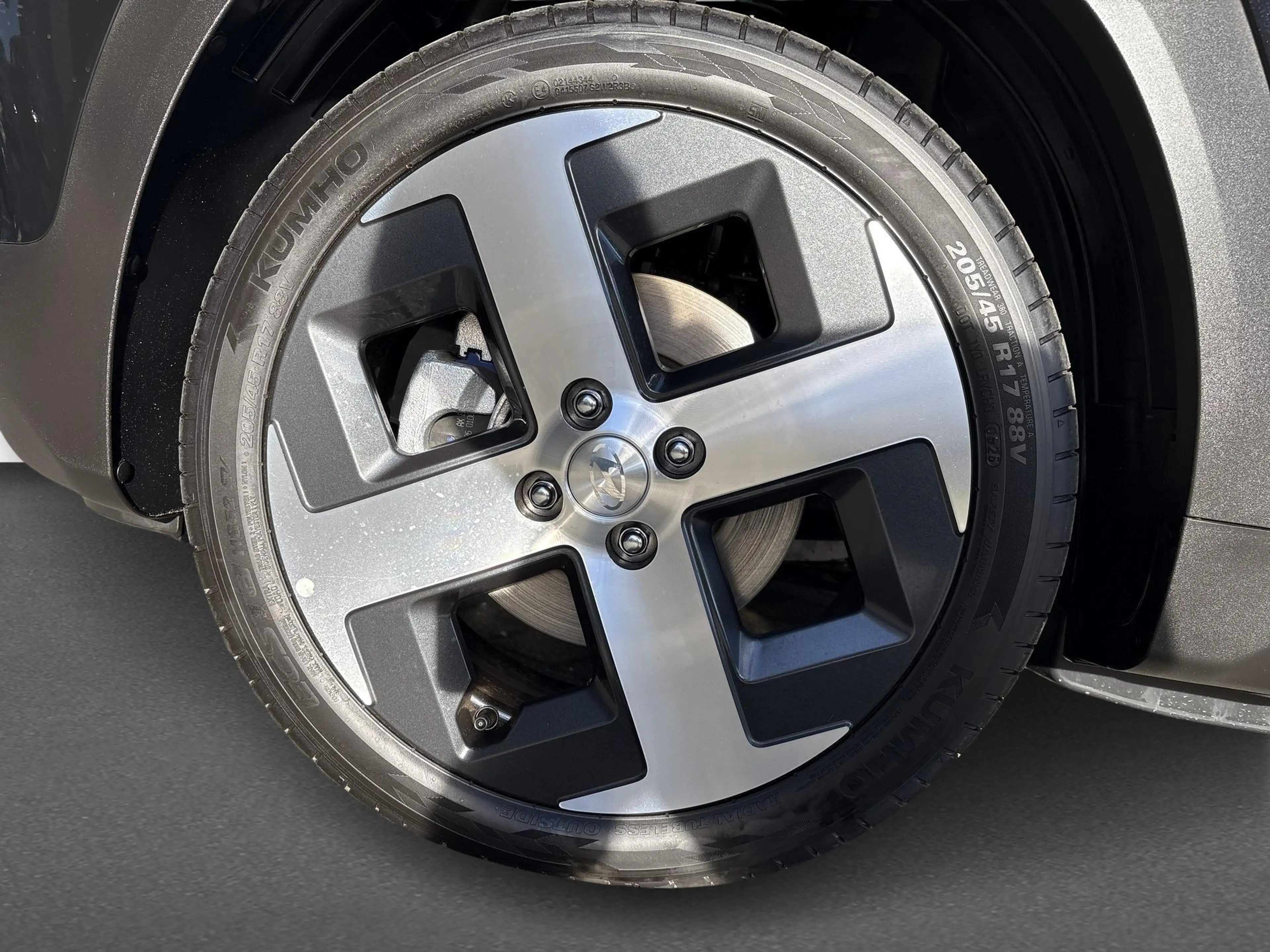 Hyundai Inster Evolve 49 kWh | Achteruitrijcamera | Airco (automa — photo 11