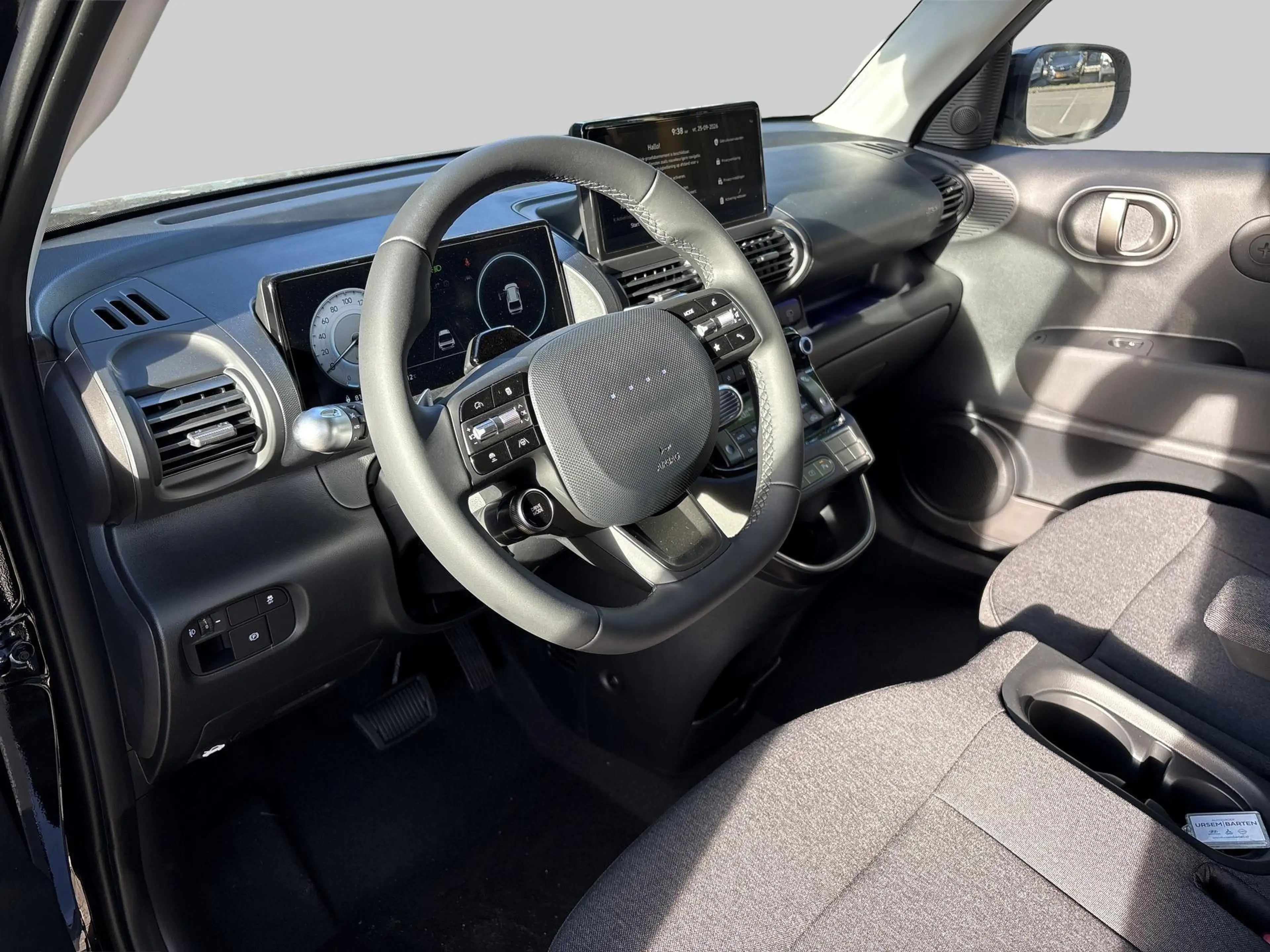 Hyundai Inster Evolve 49 kWh | Achteruitrijcamera | Airco (automa — photo 4
