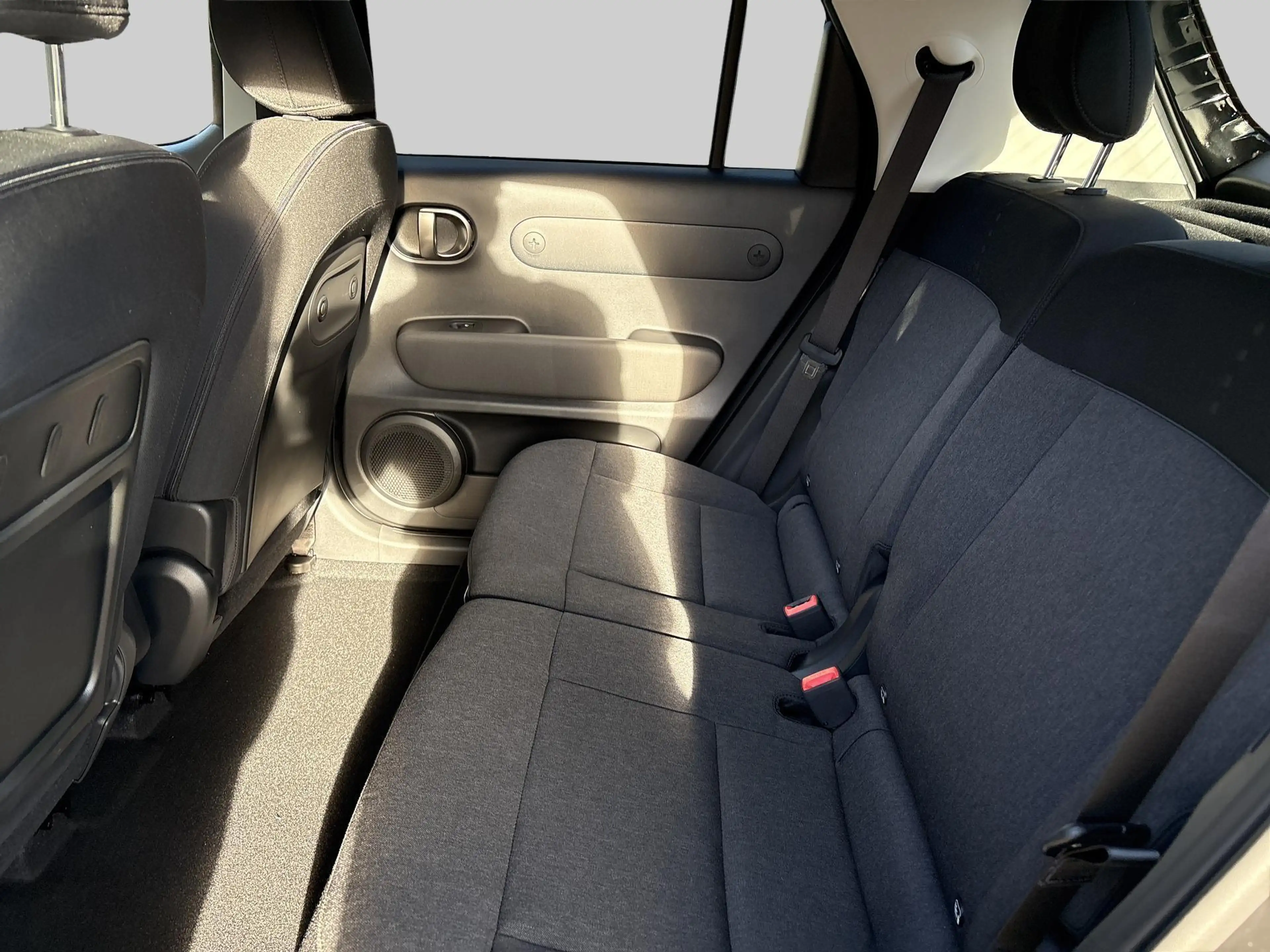 Hyundai Inster Evolve 49 kWh | Achteruitrijcamera | Airco (automa — photo 6