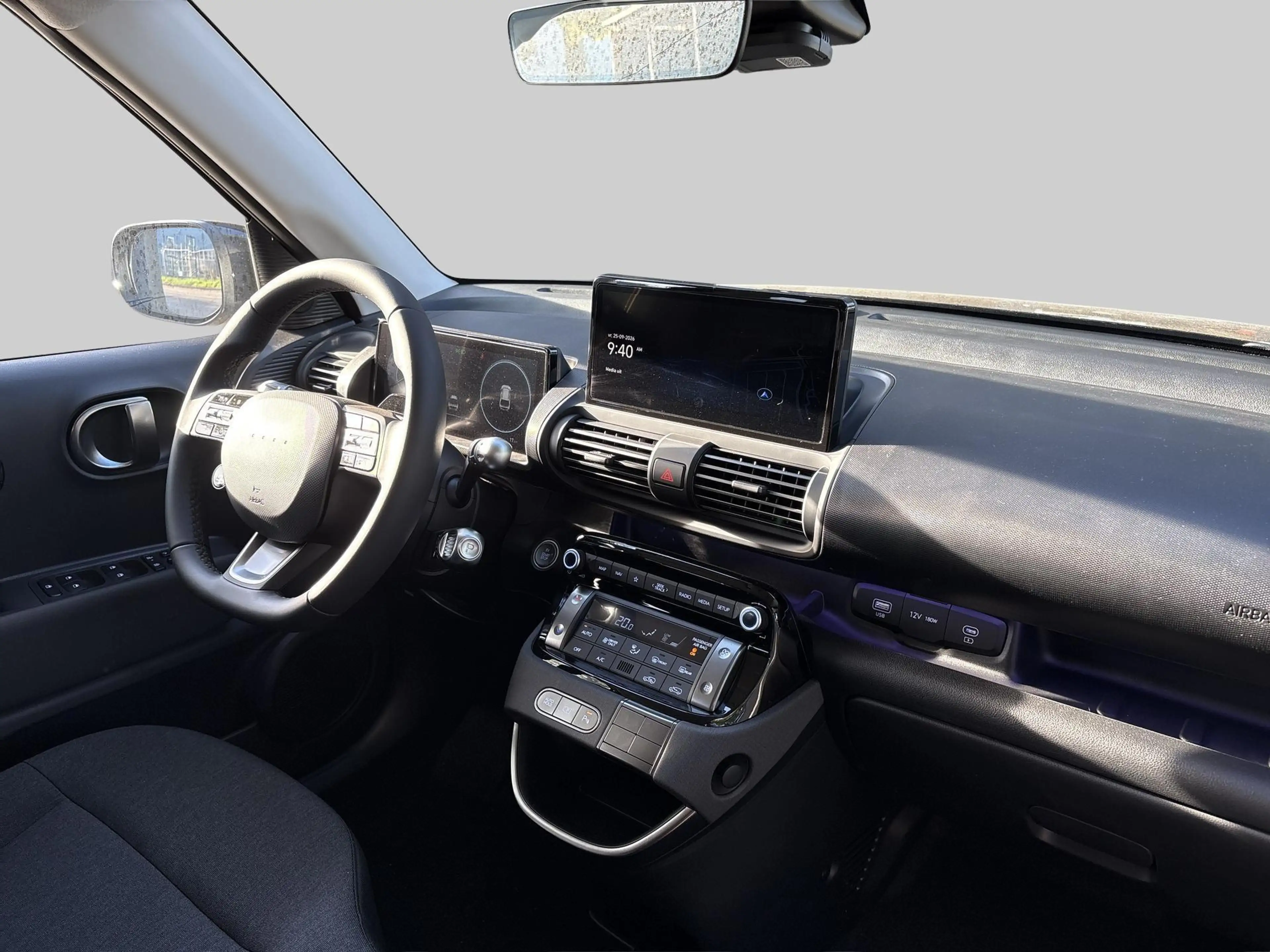 Hyundai Inster Evolve 49 kWh | Achteruitrijcamera | Airco (automa — photo 13