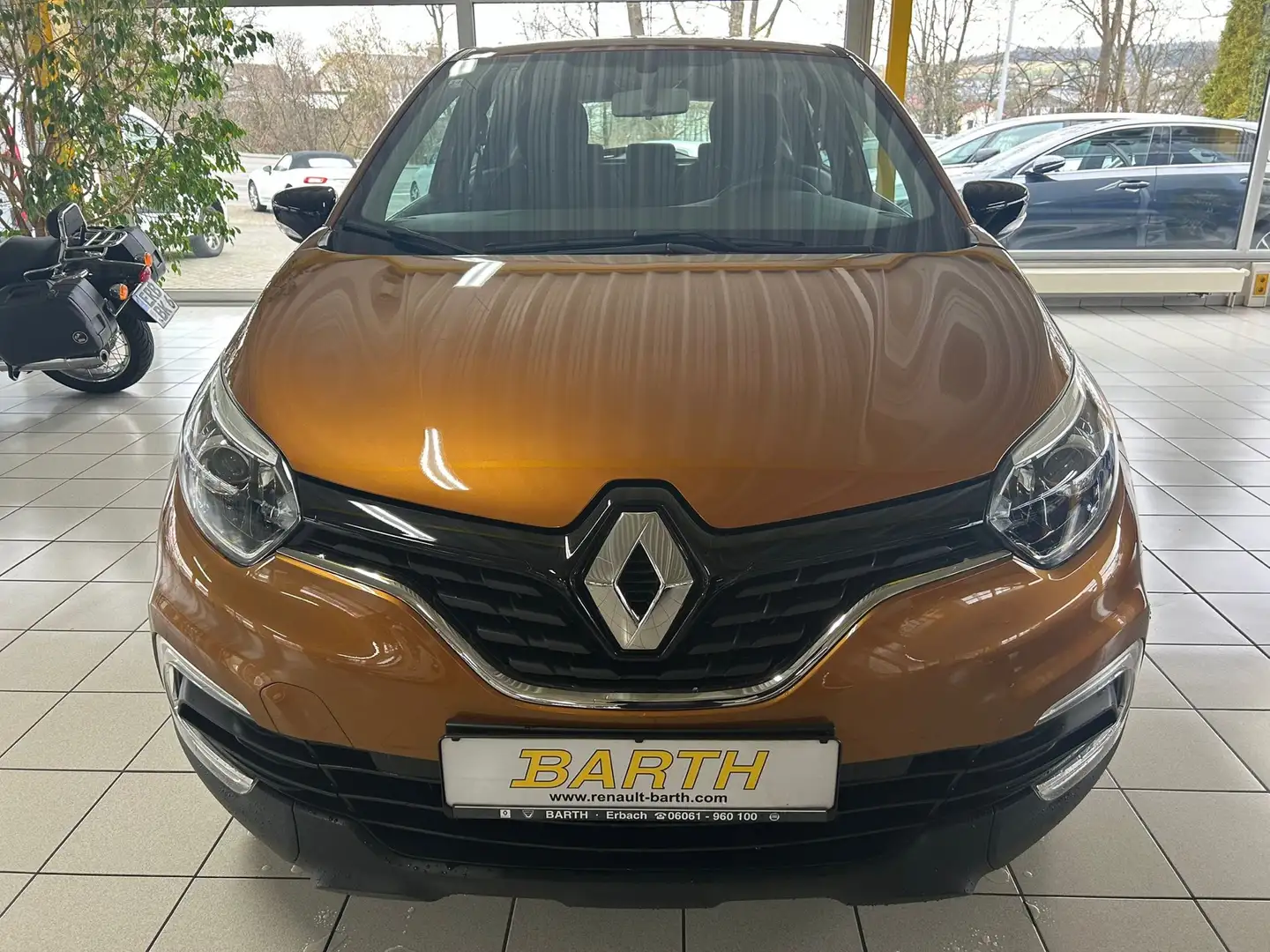 Renault Captur Limited ENERGY Orange - 2