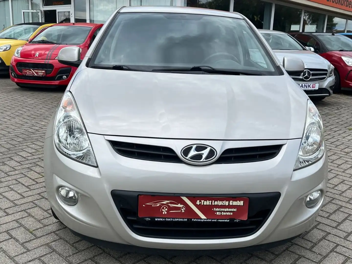 Hyundai i20 Hyundai 1.4 Comfort*Automatik*Klima*PDC* Bej - 2