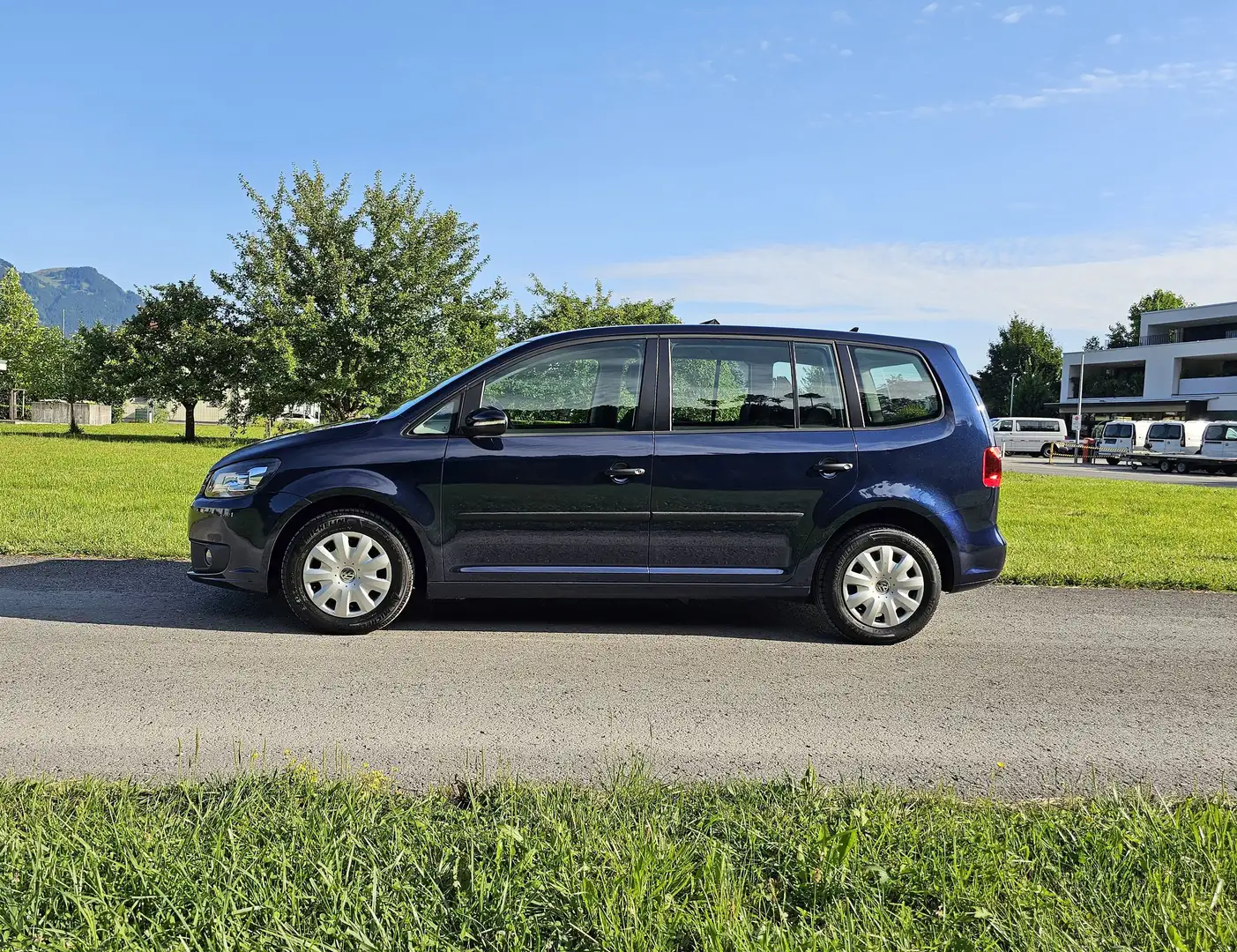 Volkswagen Touran Touran Highline 1,6 BMT TDI DPF Highline Blau - 2