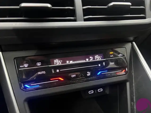 Volkswagen Polo view 12