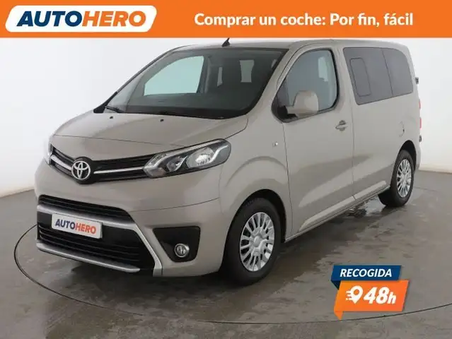 Toyota Proace 1.6 Compact Family