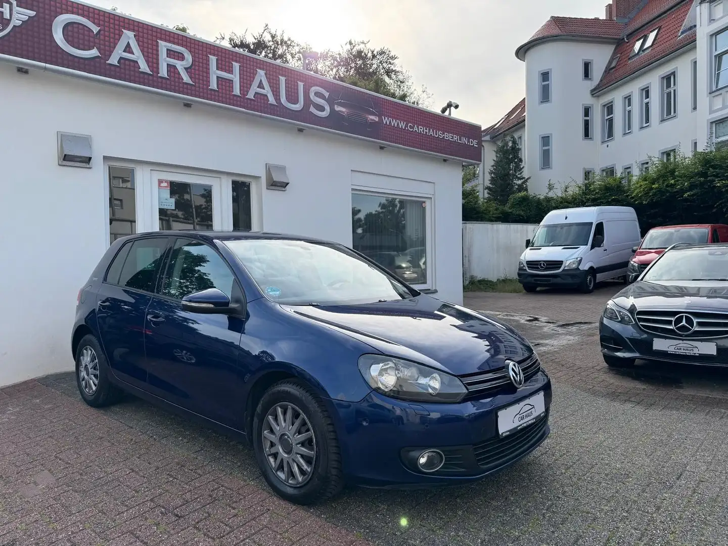Volkswagen Golf VI Team 1.6 TDI Automatik  BlueMotion/BMT Blau - 1