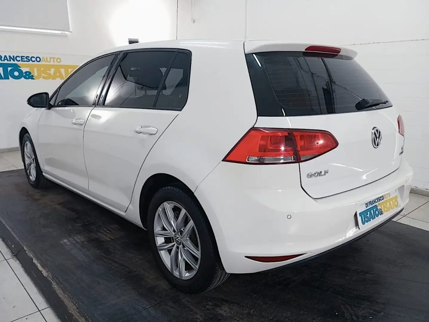 Volkswagen Golf 5p 1.2 tsi Comfortline 85cv E6 Weiß - 2