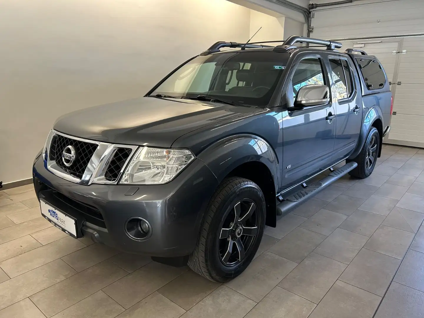 Nissan Navara Pickup Double Cab LE V6 4X4 Gelb - 1