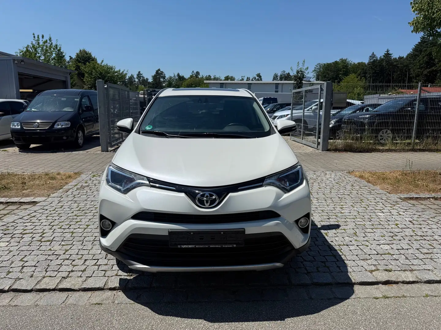 Toyota RAV 4 Edition - TÜV 12.2025. - AHK - Weiß - 2