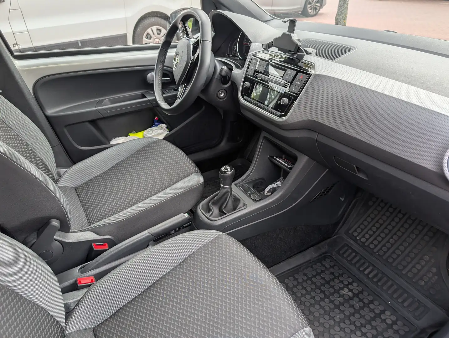 Volkswagen up! Up 5-Türer Active,Gar,Alu,Klimaauto,Kam,SHZG Silber - 2