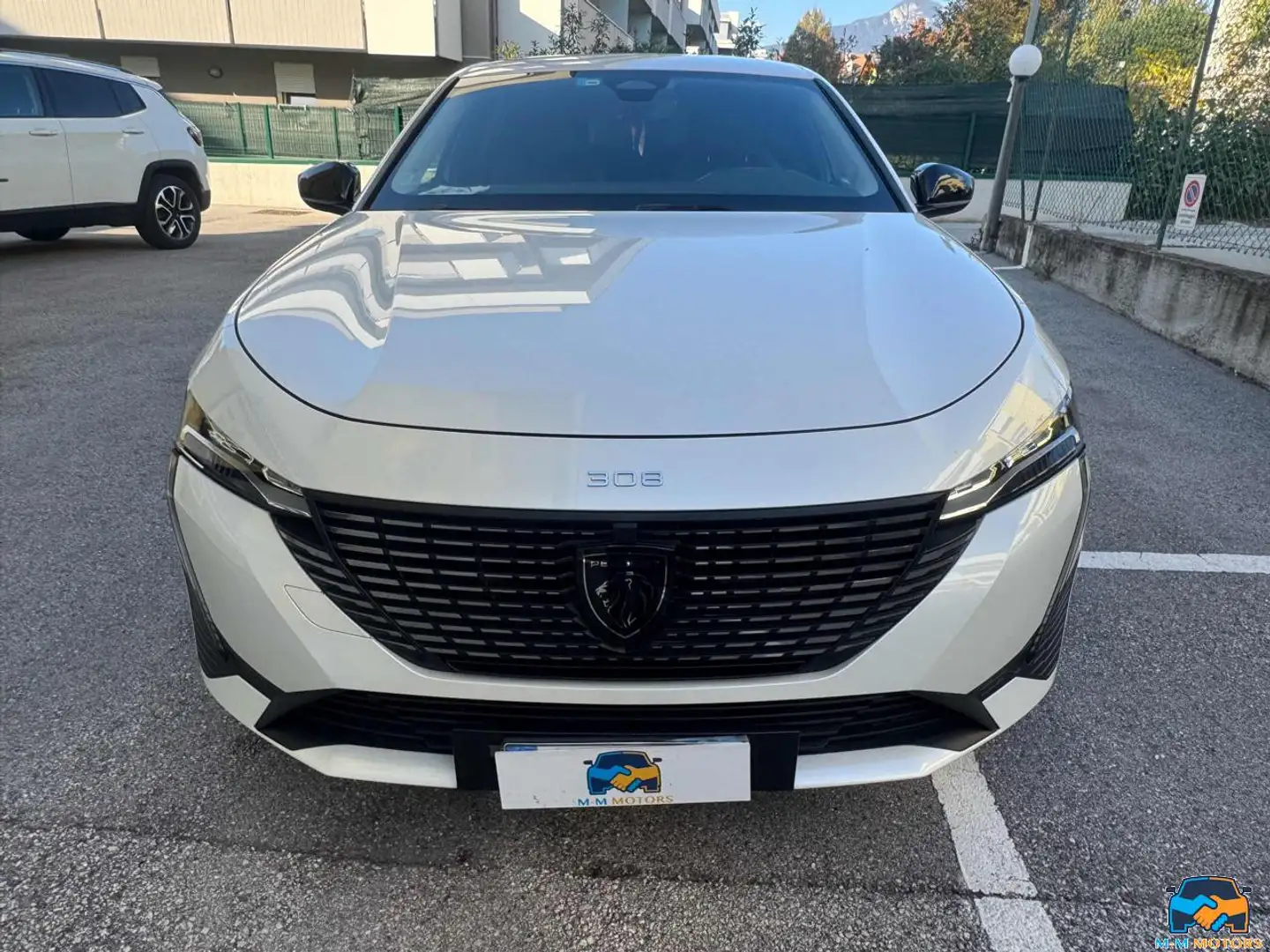 Peugeot 308 Plug-in Hybrid 180 e-EAT8 Allure Pack Weiß - 2