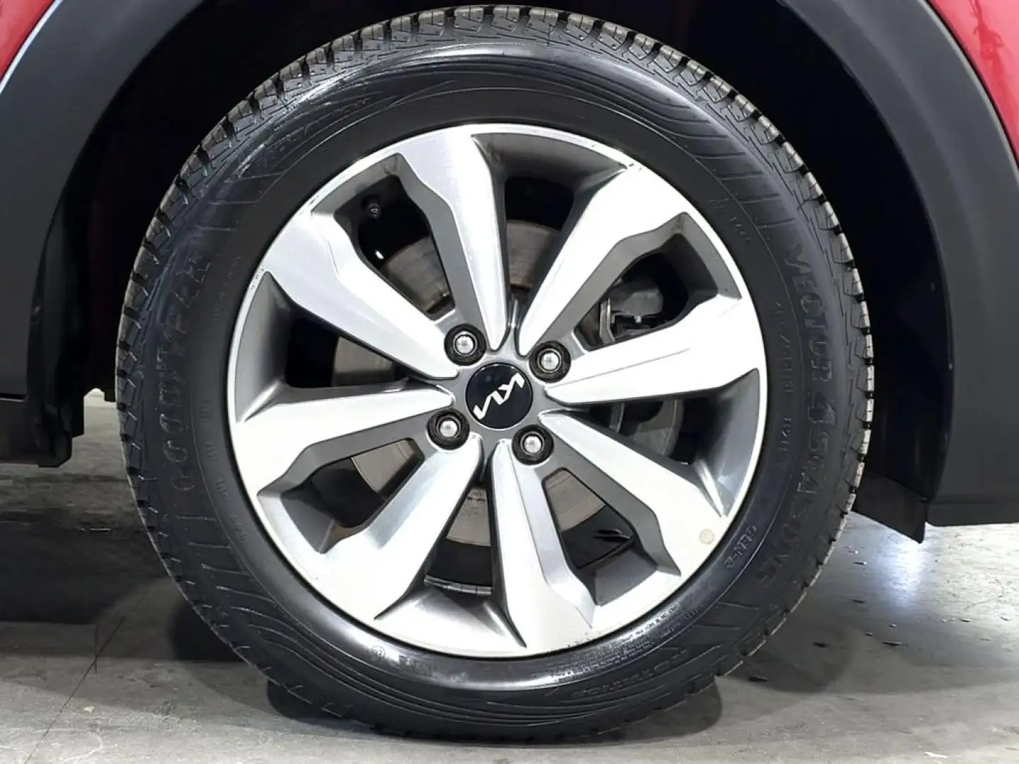 Kia Stonic 1.0 T-GDi MHEV iMT Concept Plus 100 Rojo - 2
