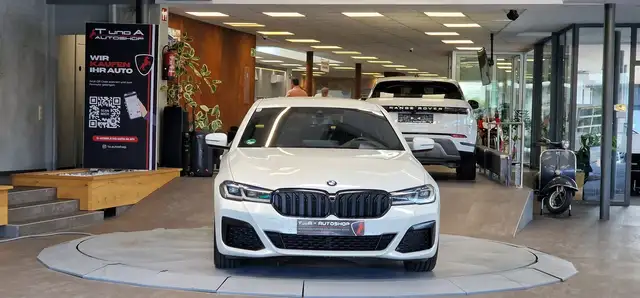 BMW 5 Series view 2