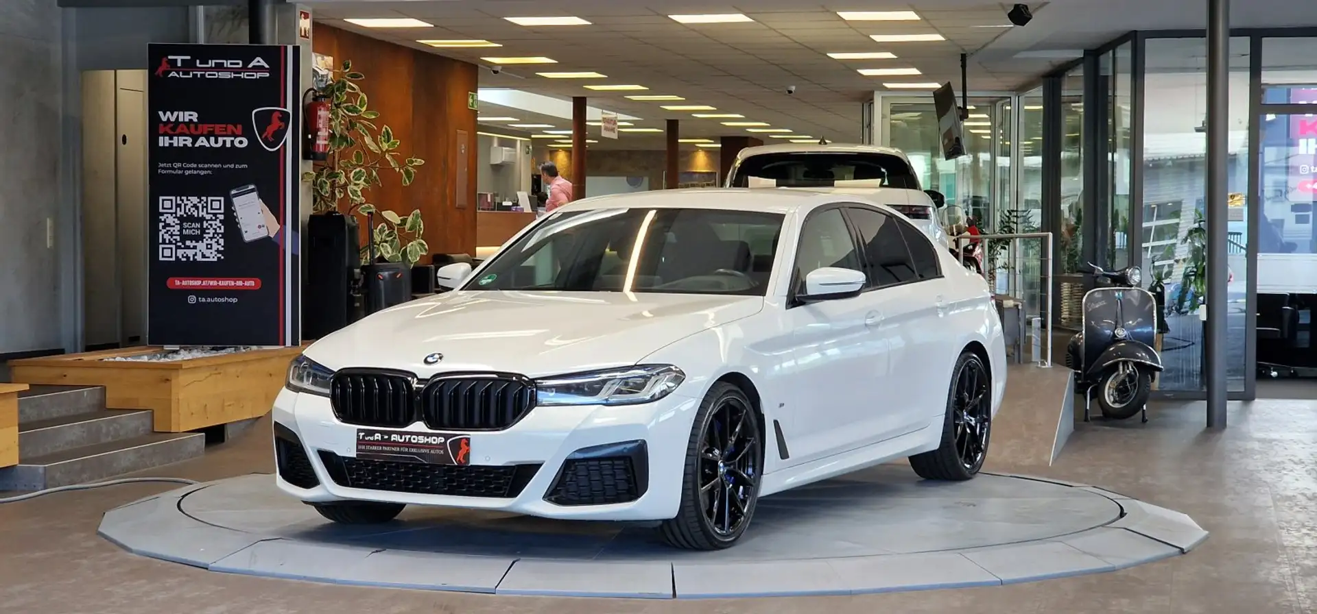 BMW 530 d M-Paket Aut. *Head-up*Kamera*20Zoll* Weiß - 1