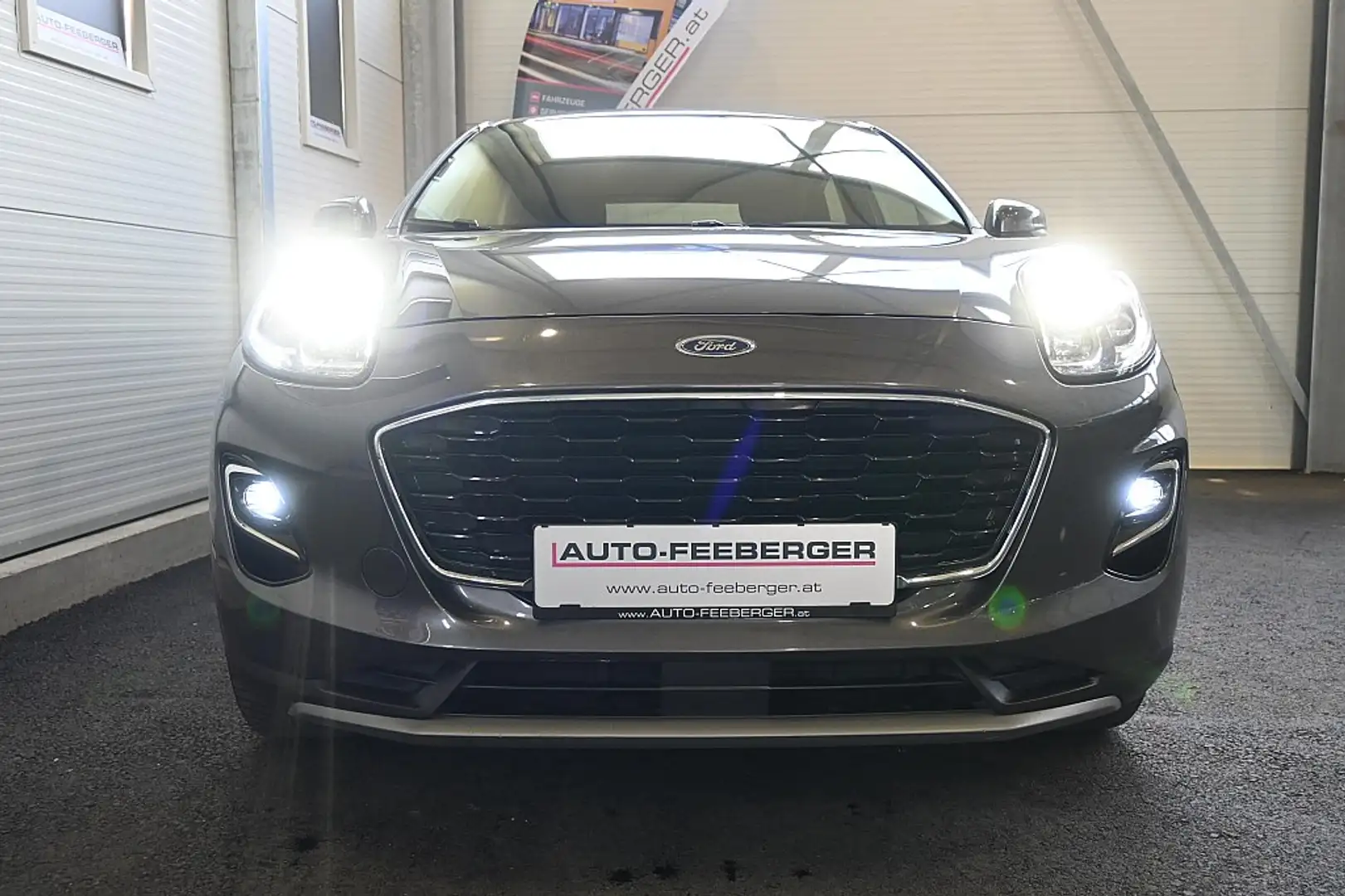 Ford Puma 1,0 EcoBoost Hybrid Titanium Aut. Grau - 2