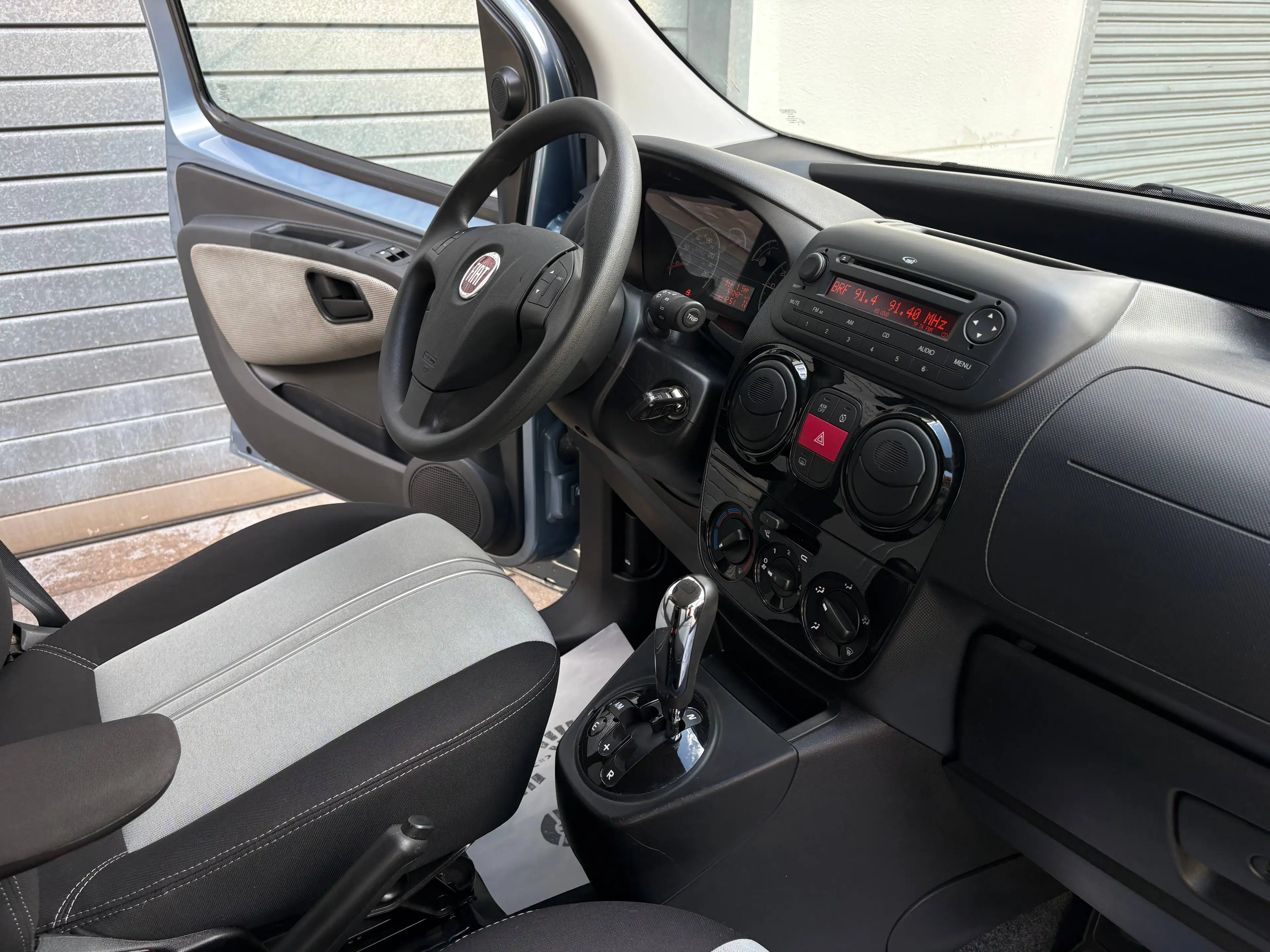 Fiat Qubo MY Automatik Einparkhilfe Sitzheizung Klima Radio — photo 10