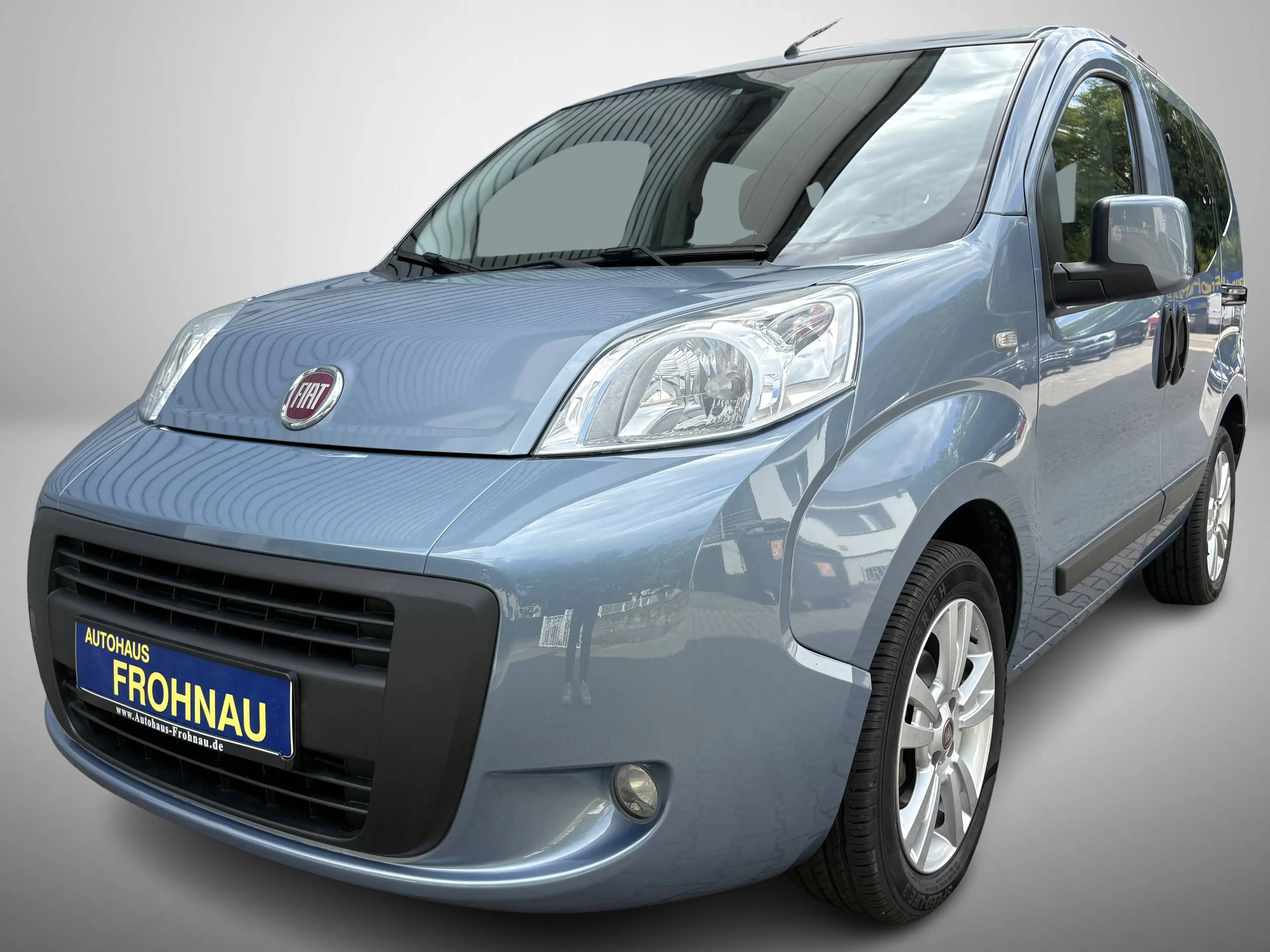 Fiat Qubo MY Automatik Einparkhilfe Sitzheizung Klima Radio — photo 12