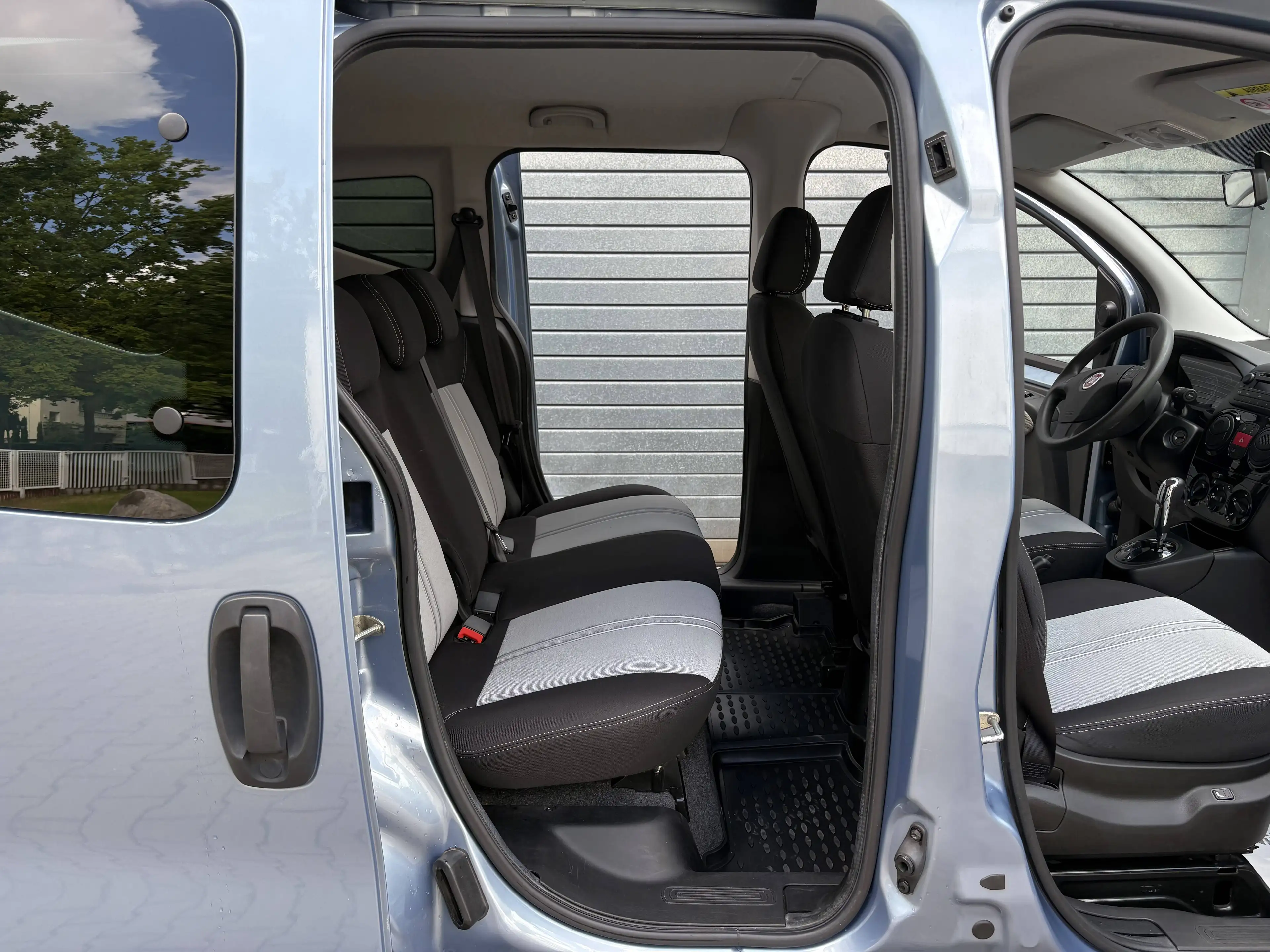 Fiat Qubo MY Automatik Einparkhilfe Sitzheizung Klima Radio — photo 11
