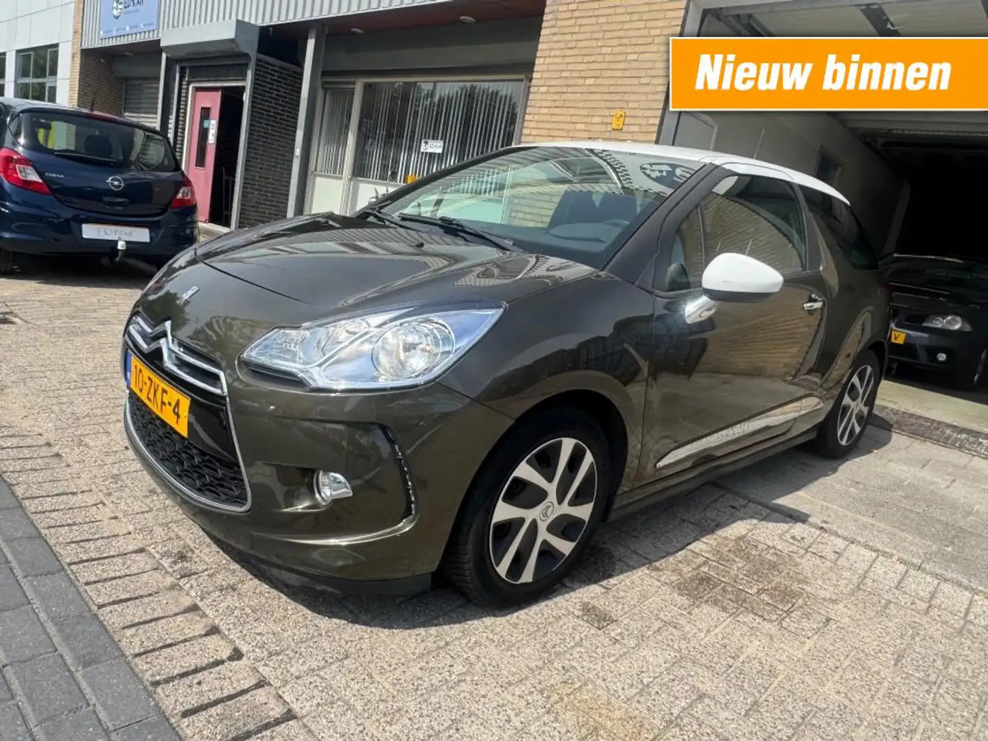 Citroen DS3 1.2 VTi Business CLIMA NAVI NIEUWE KOPPELING NAP A Bruin - 1