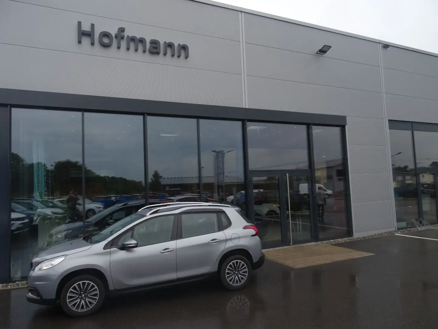 Peugeot 2008 Active PureTech 110 EAT6 Klima, SHZ, Kamera Gris - 1