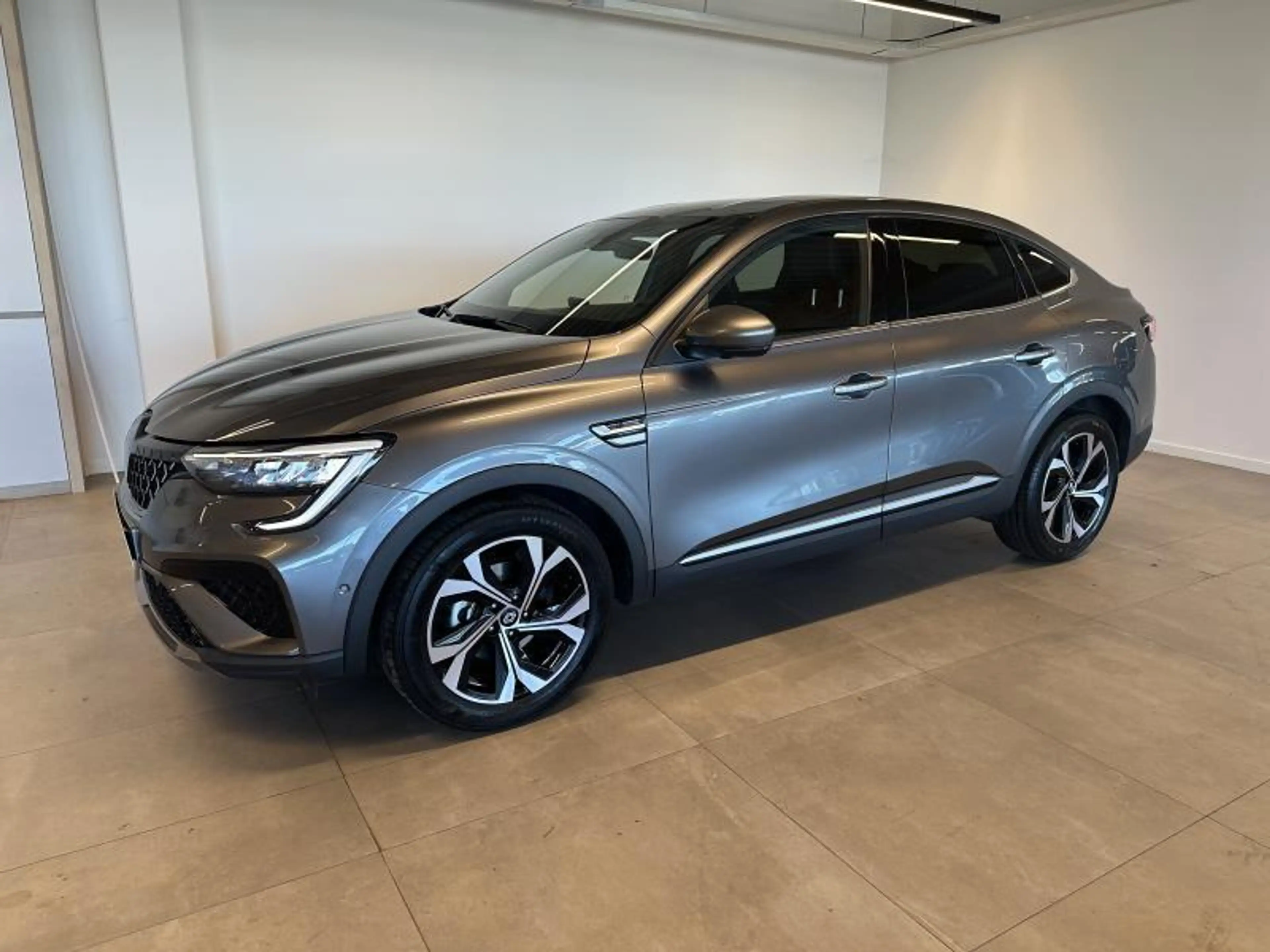 Renault Arkana 1.6 E-TECH MHEV Techno — photo 5