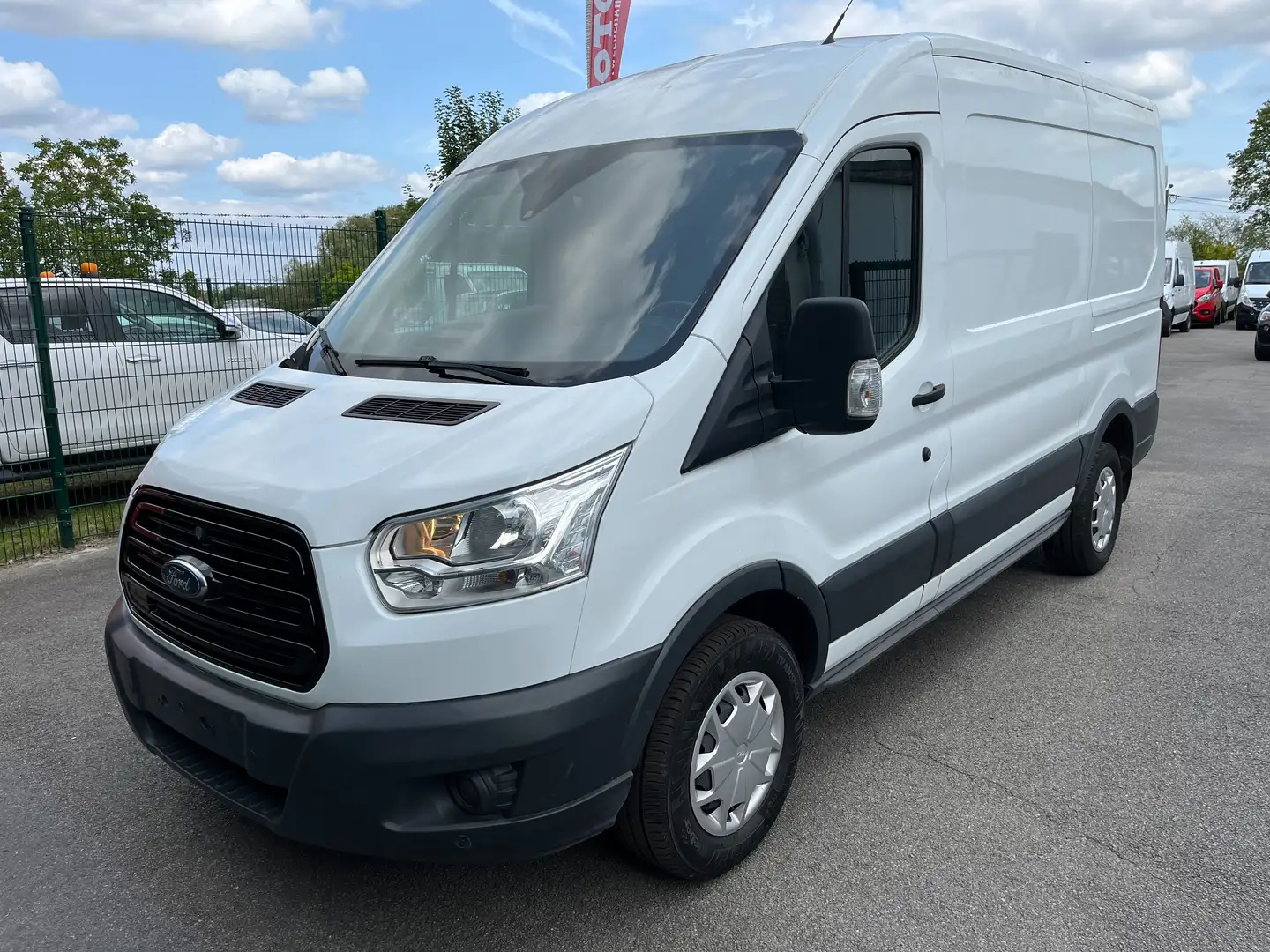 Ford Transit 2.0-T350-12950+BTW+TVA-L2H2-AIRCO-NAVI Blanc - 1