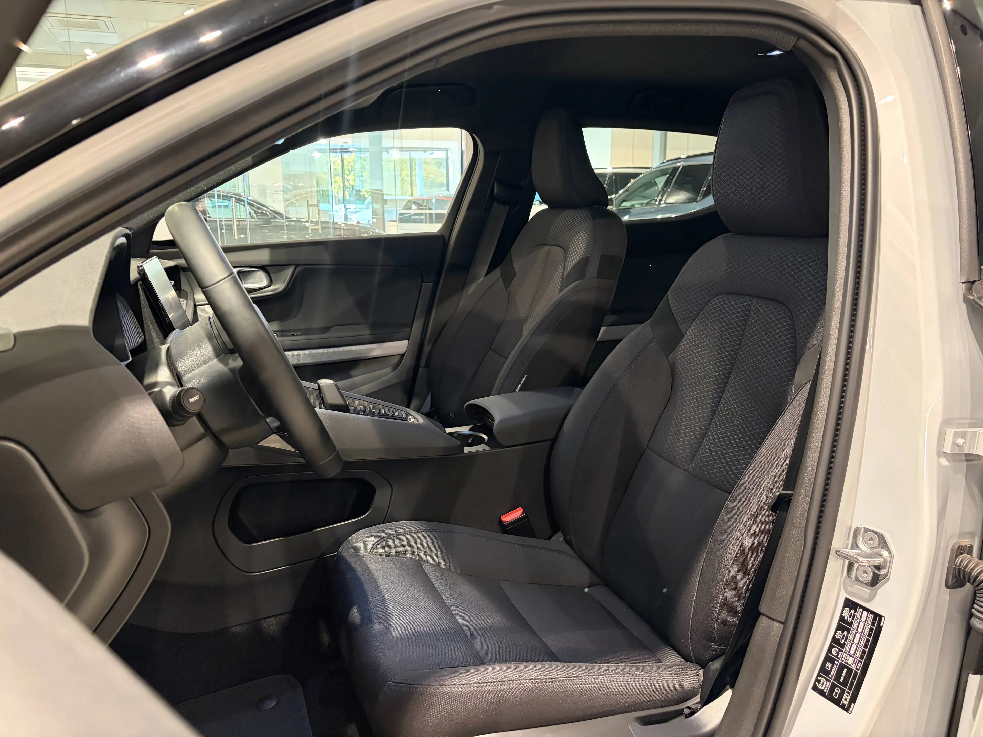Polestar 2 Polestar 2 SRSM — photo 5