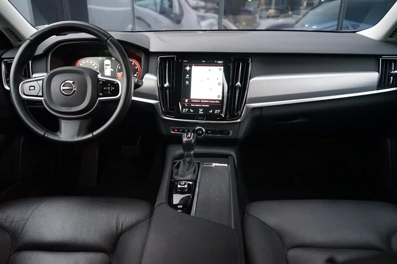 Volvo V90 2.0 T5 Momentum, Led, Navi, ACC, Clima, Gris - 2