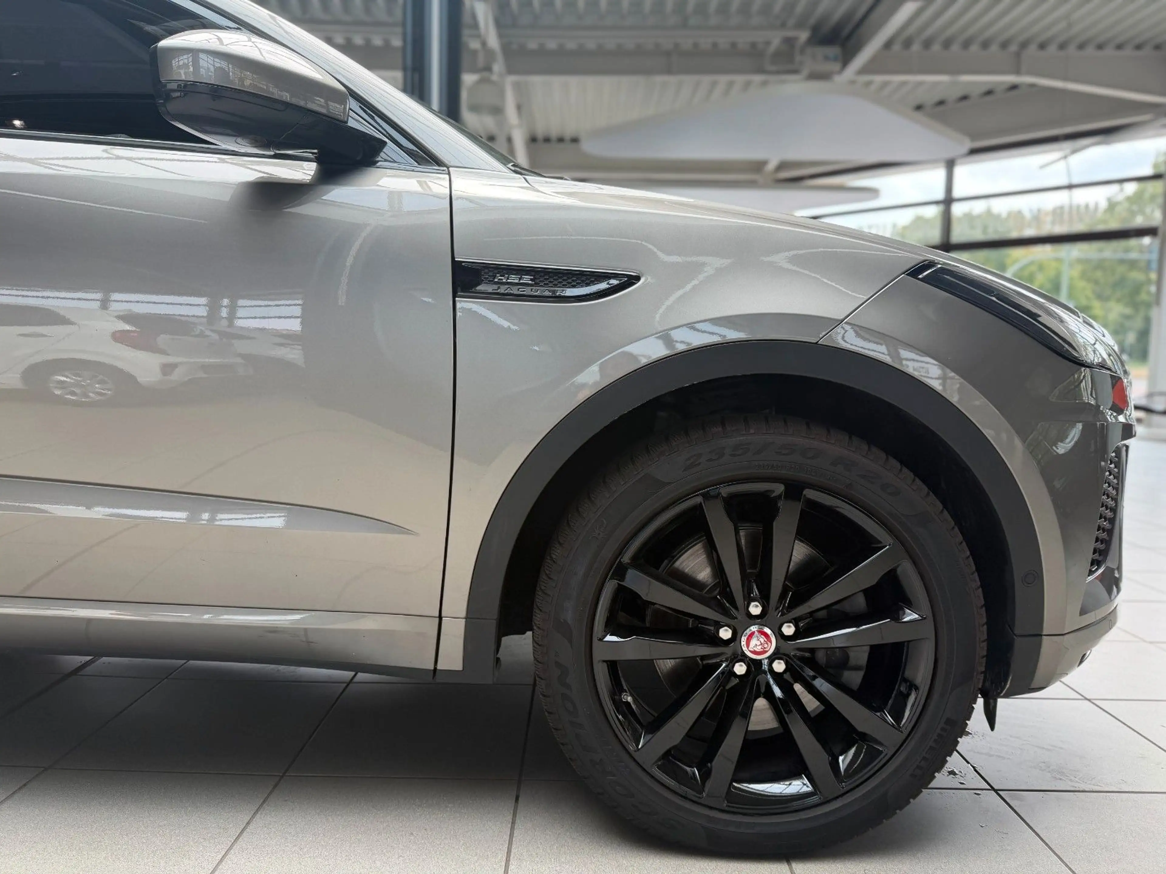 Jaguar E-Pace E-PACE R-Dynamic HSE AWD — photo 8