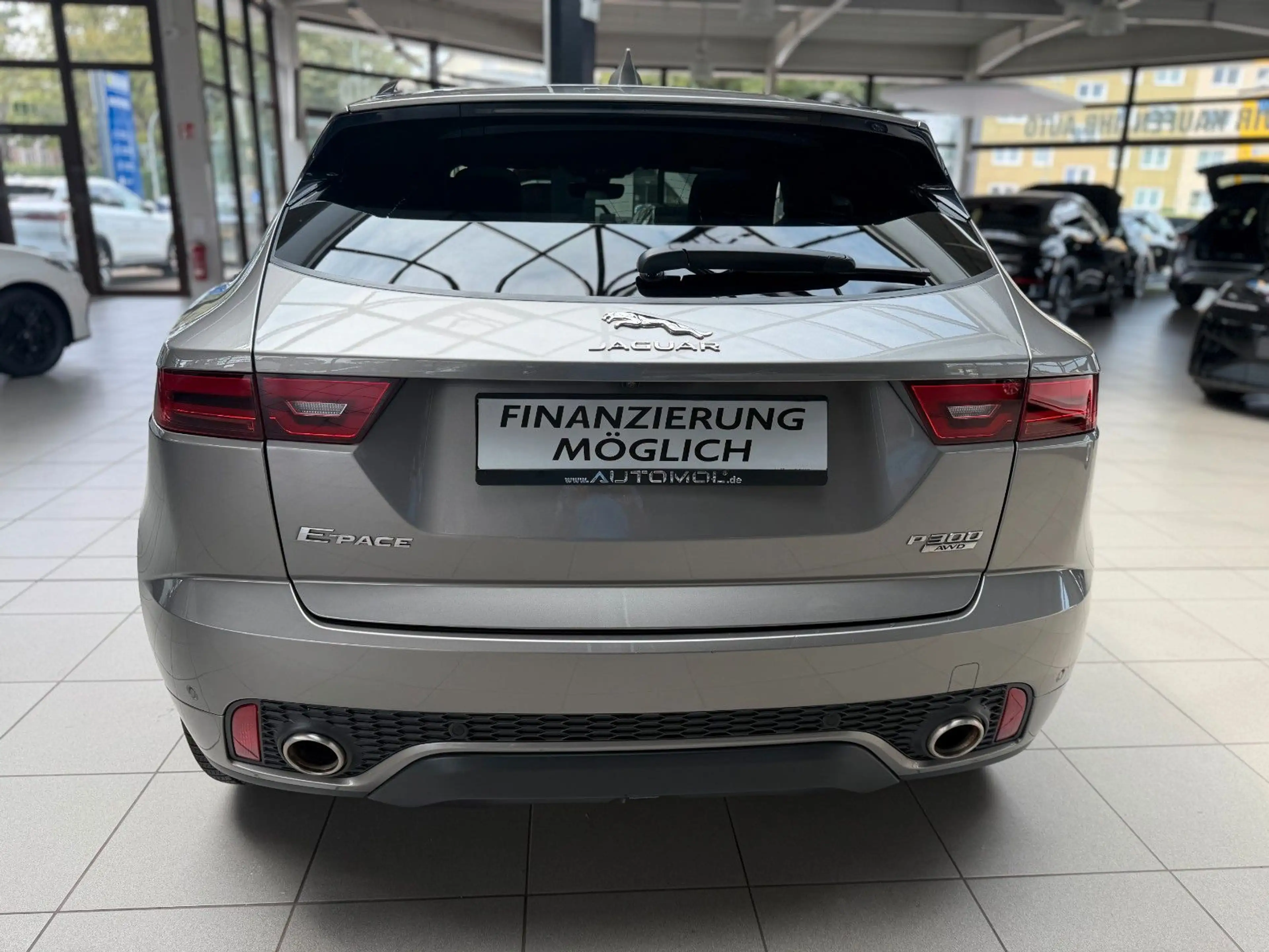 Jaguar E-Pace E-PACE R-Dynamic HSE AWD — photo 6