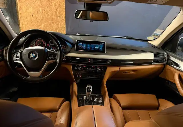 BMW X6 view 9