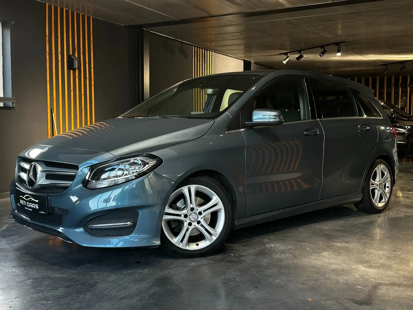 Mercedes-Benz B 180 7G-DCT Style | Stoelverwarming | Navi | Trekhaak | Bleu - 1