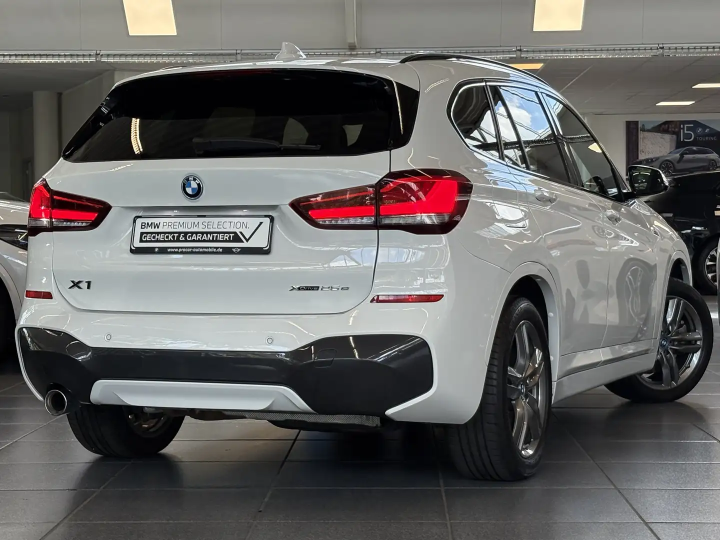 BMW X1 xDrive25e M Sport DA+ ACC PA HuD HiFi LED AHK Білий - 2