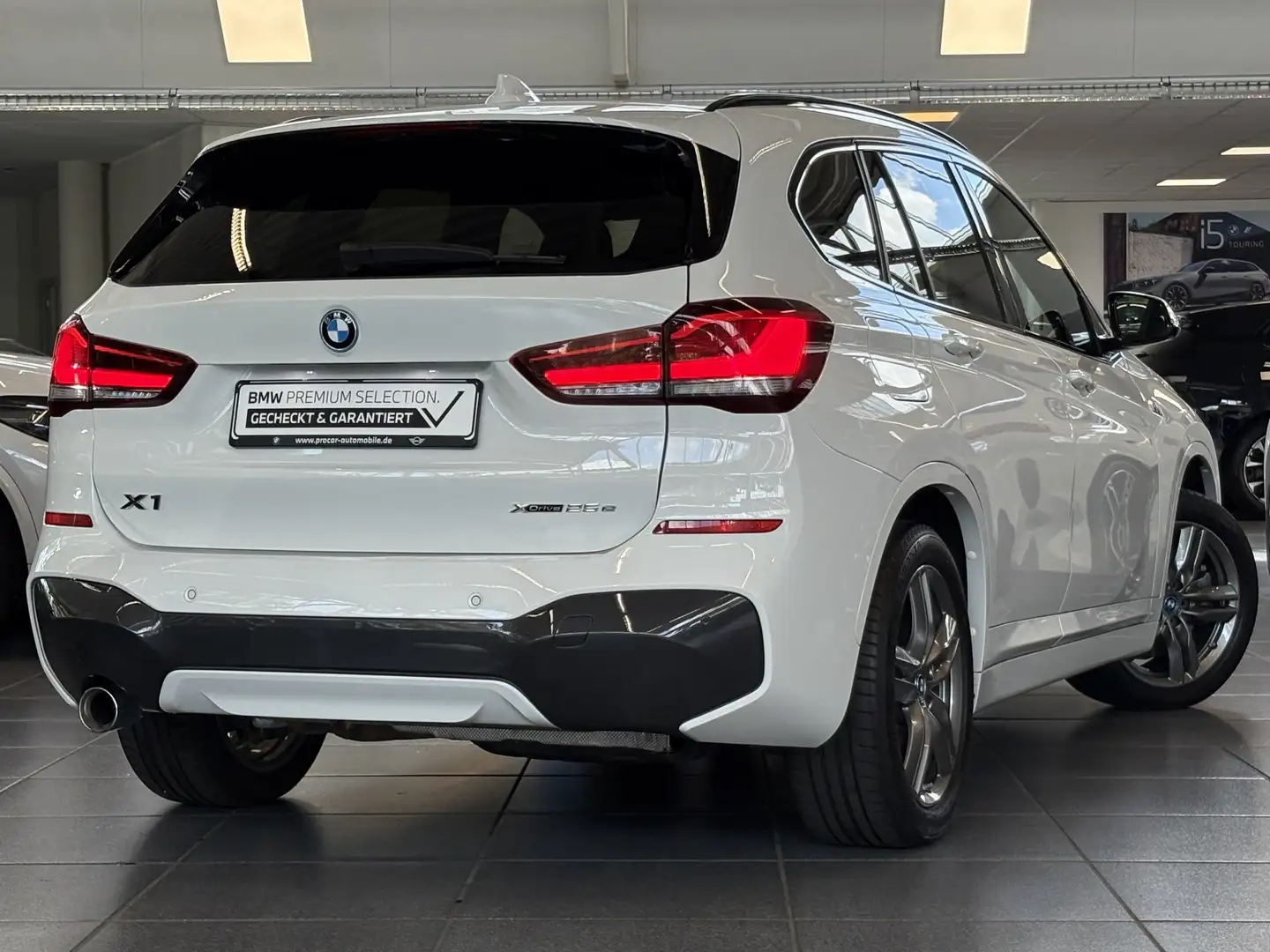 BMW X1 xDrive25e M Sport DA+ ACC PA HuD HiFi LED AHK Biały - 2