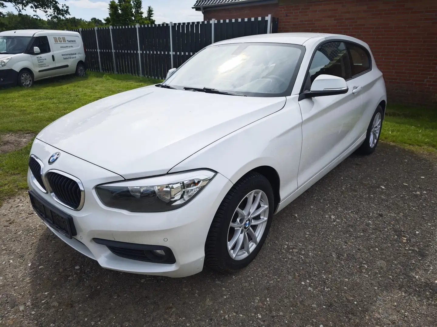 BMW 116 116d Advantage Weiß - 1