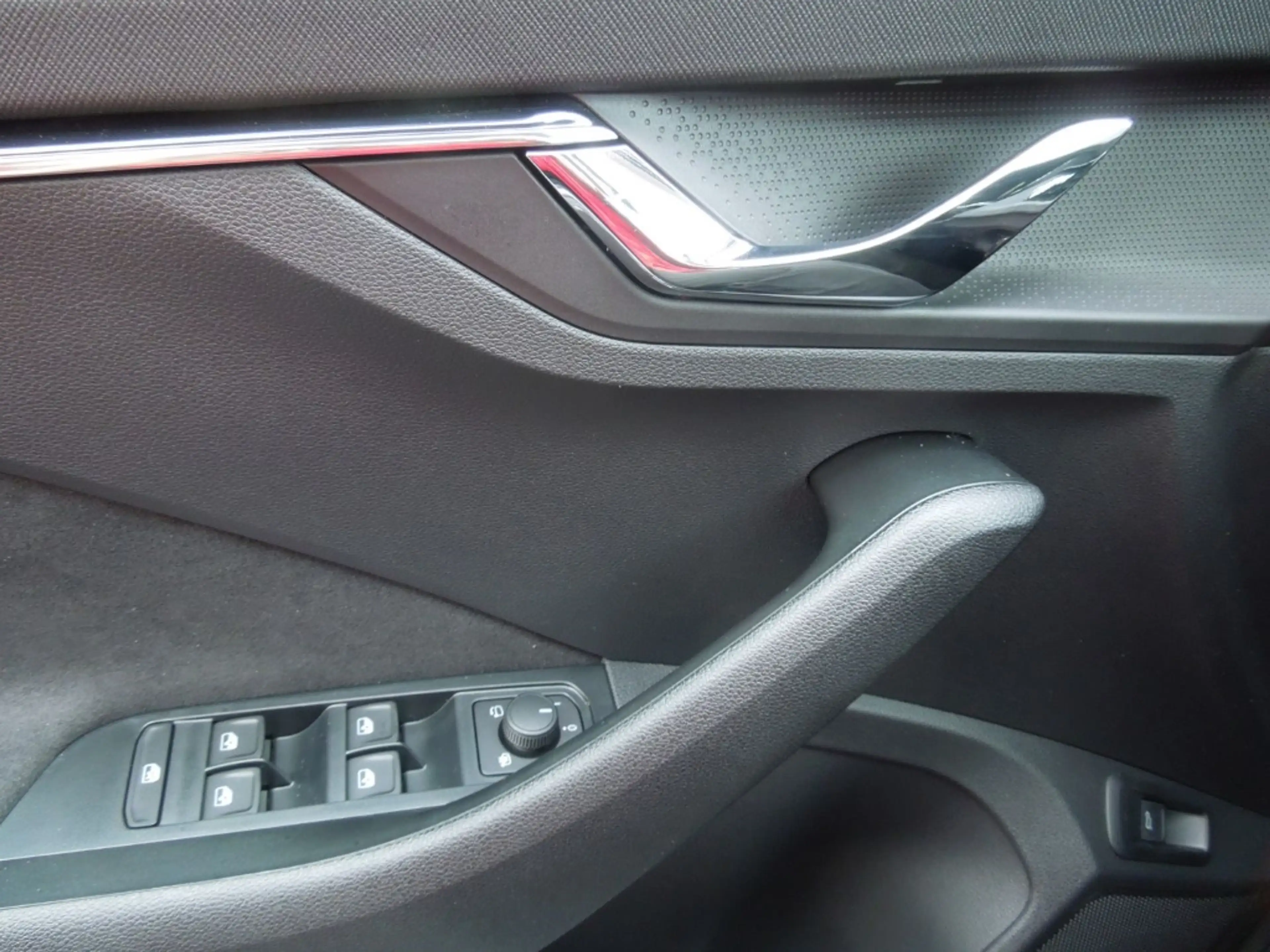 Skoda Scala 1.0TSI DSG Premium/LED/Sitzheizung/Kamera — photo 8