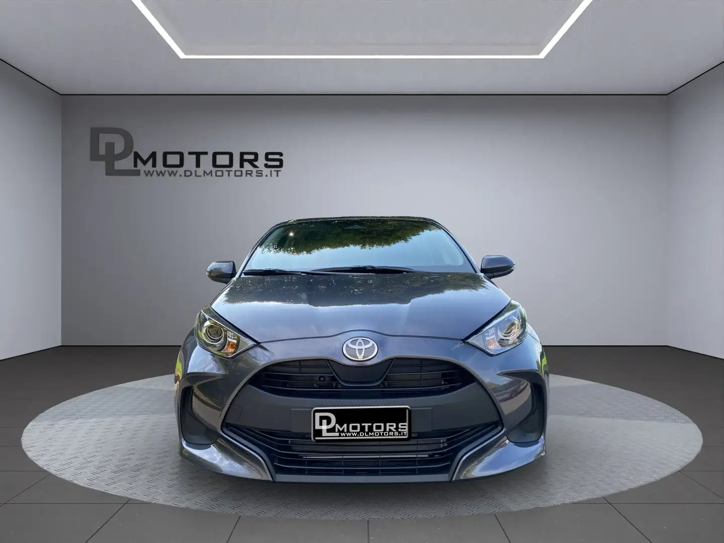 Toyota Yaris ACTIVE BUSINESS, FULL HYBRID, AZIENDALE! Grijs - 2