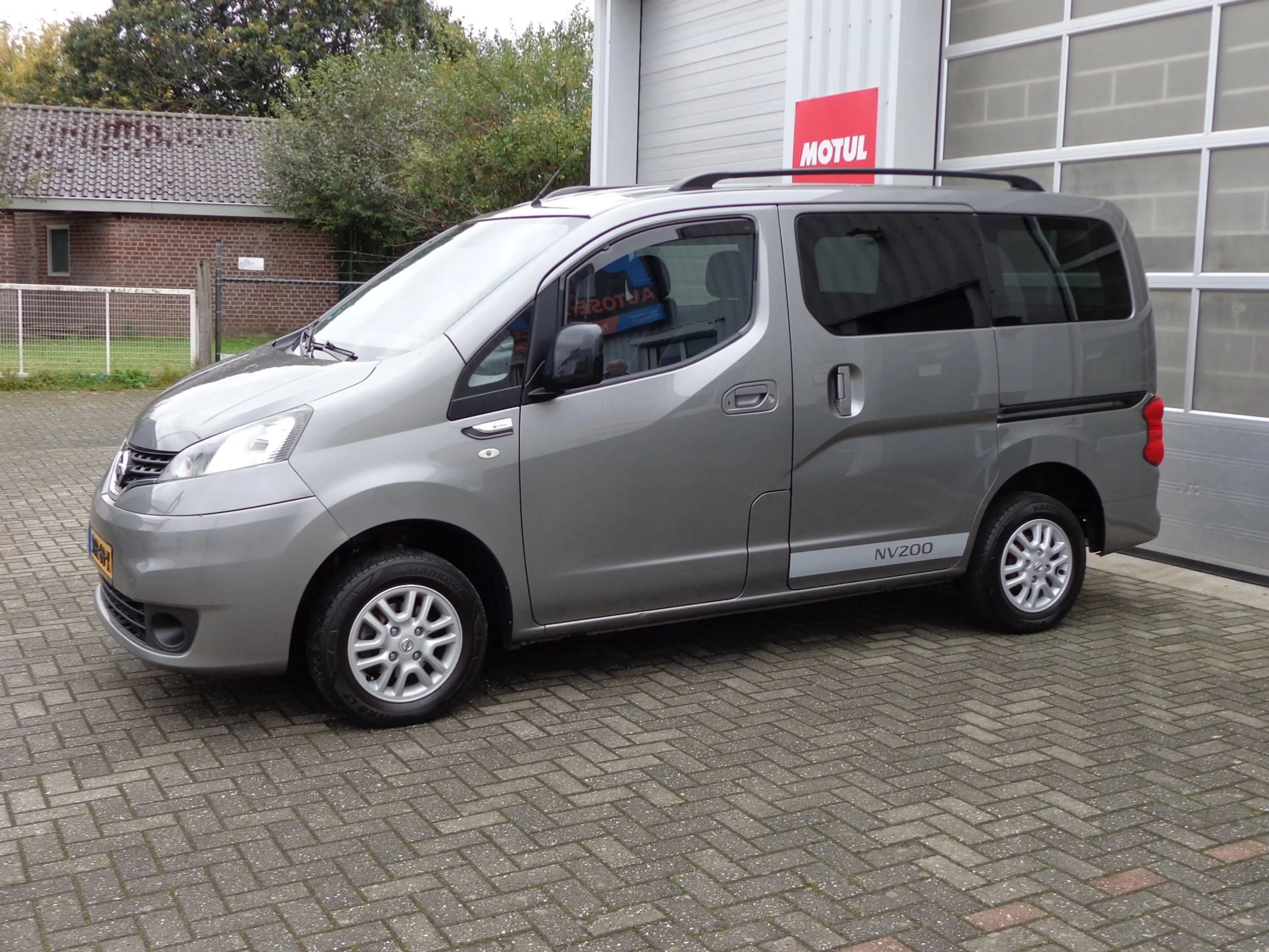 Nissan Evalia 1.6 Acenta 5 Persoons zeer mooi — photo 3