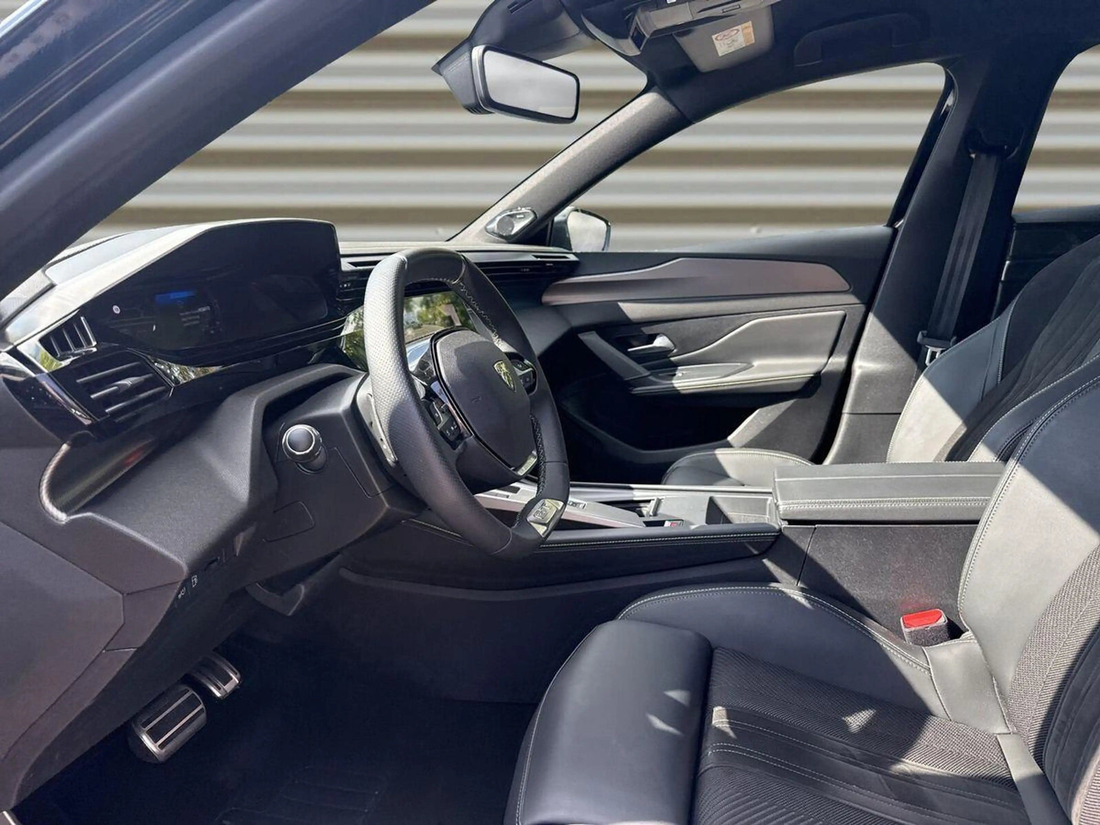 Peugeot 408 GT Hybrid 225*360°Kam*Leder*Matrix*Sound*ACC — photo 11