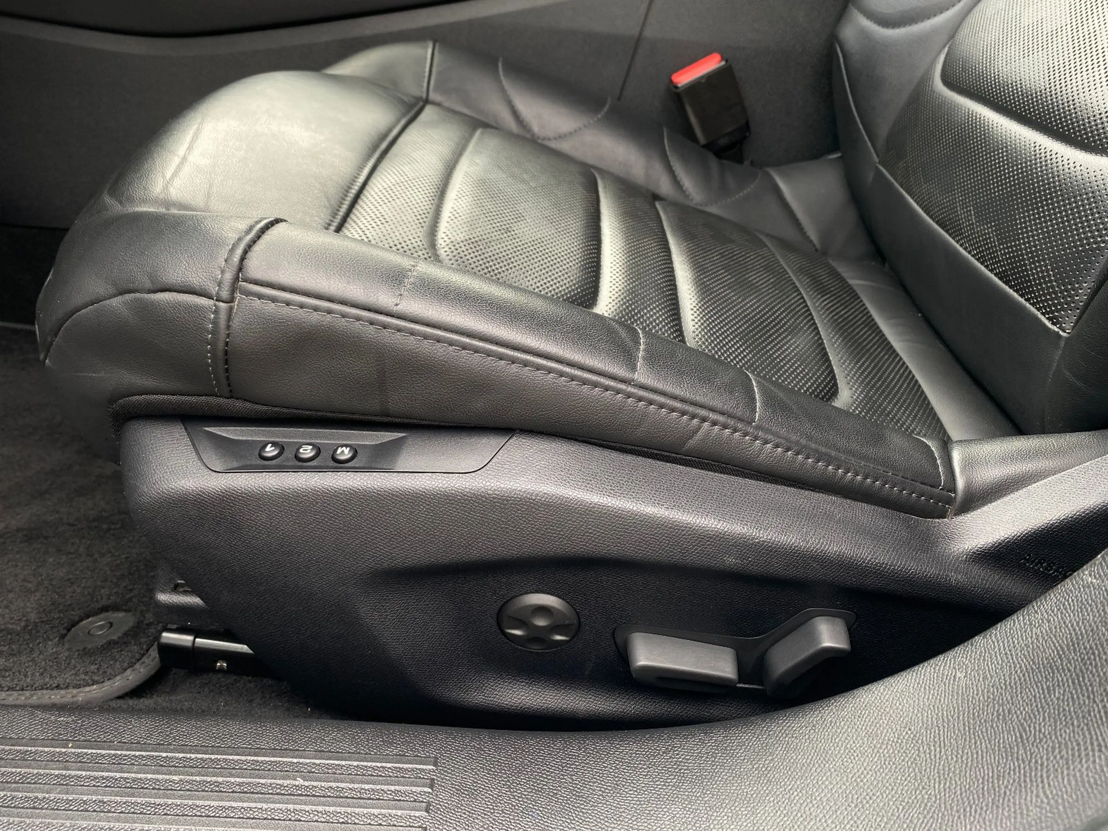 Citroen C5 X Shine Pack Hybrid ACC/360°/AHK/Standheizung — photo 8