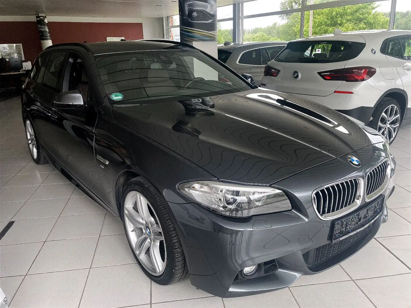 BMW 520 xd M-Sport/NaviPRO/HuD/HiFi/Nappaleder/DCC Gris - 1