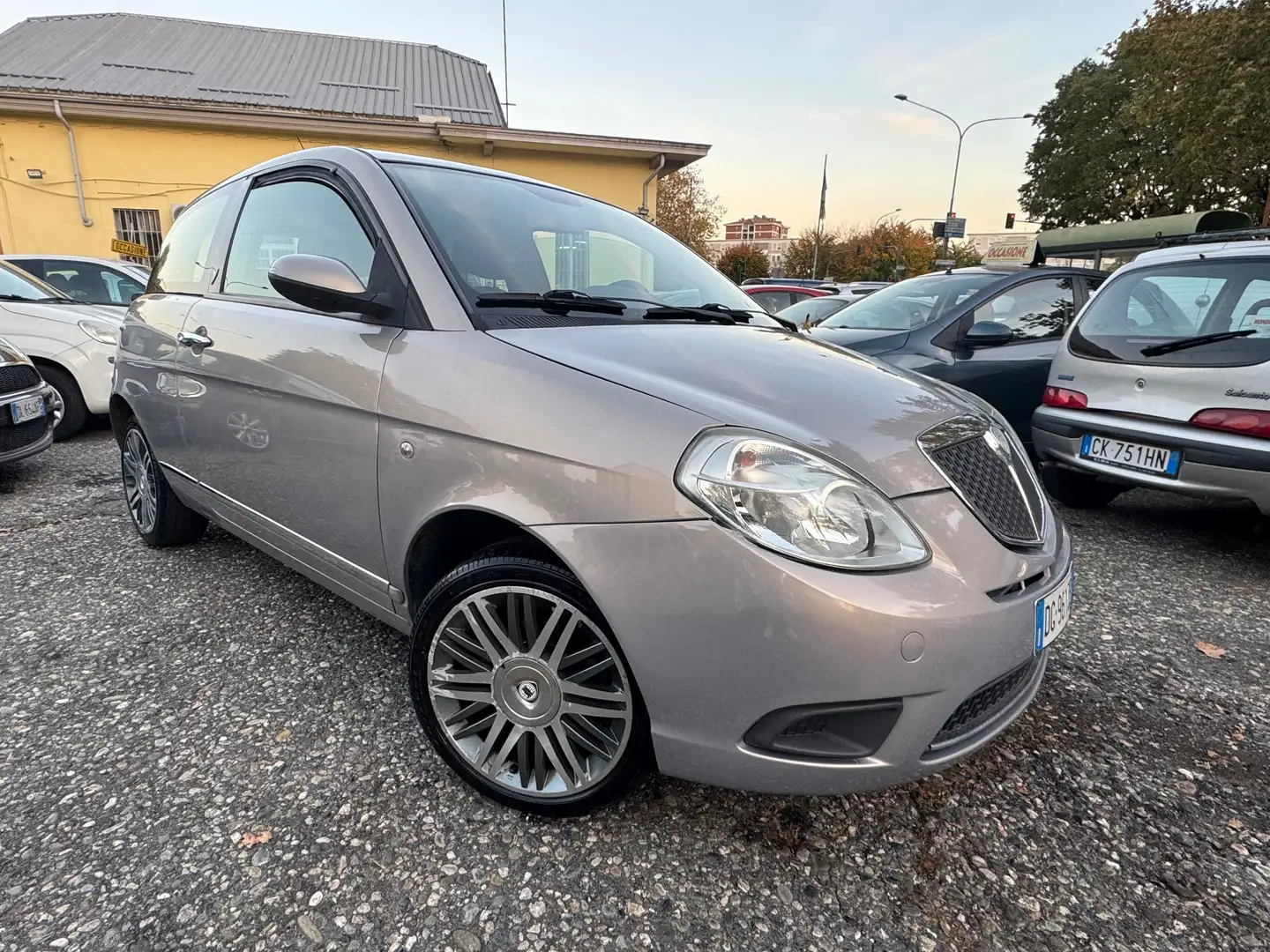 Lancia Ypsilon Ypsilon II 2007 1.4 8v Platino Grigio - 1