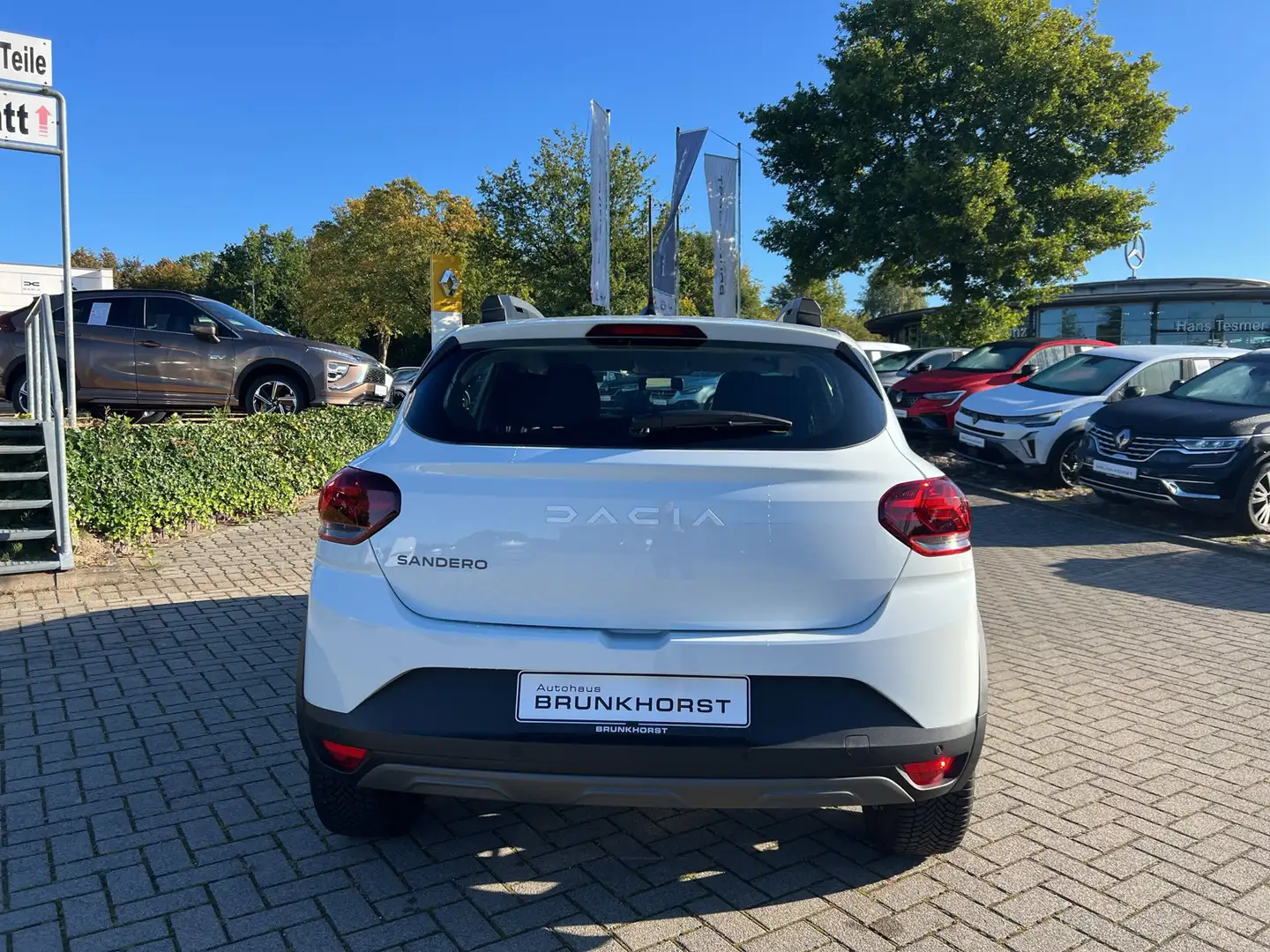 Dacia Sandero Stepway ECO-G 100 LPG Essential PDC+Klima+Carplay Weiß - 2