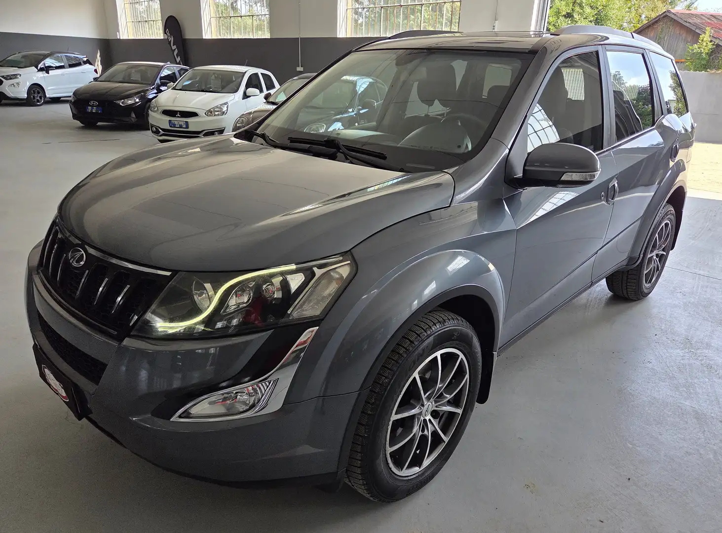 Mahindra XUV500 2.2 16v 140cv W10 fwd 7 posti - UNICO PROPRIETARIO Grau - 1