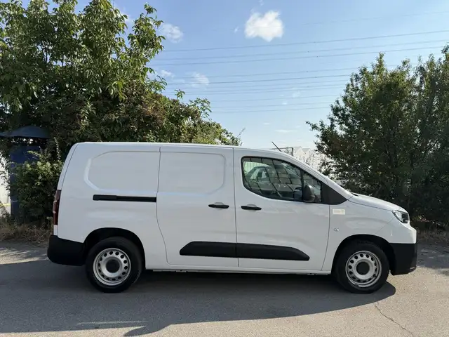 Toyota Proace view 2