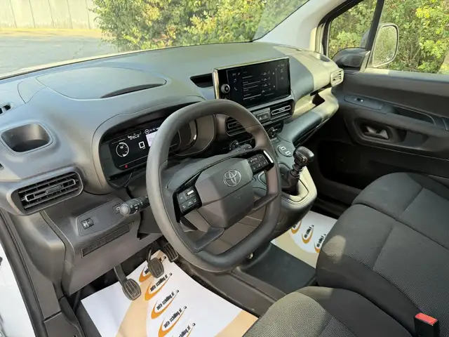 Toyota Proace view 9