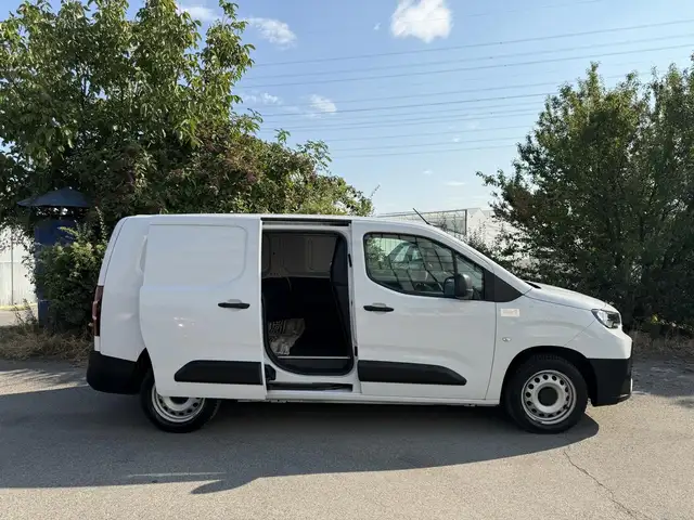 Toyota Proace view 3
