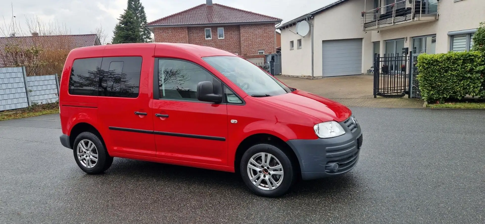 Volkswagen Caddy Life 5 Sitze TÜ 11/2027 Rot - 2